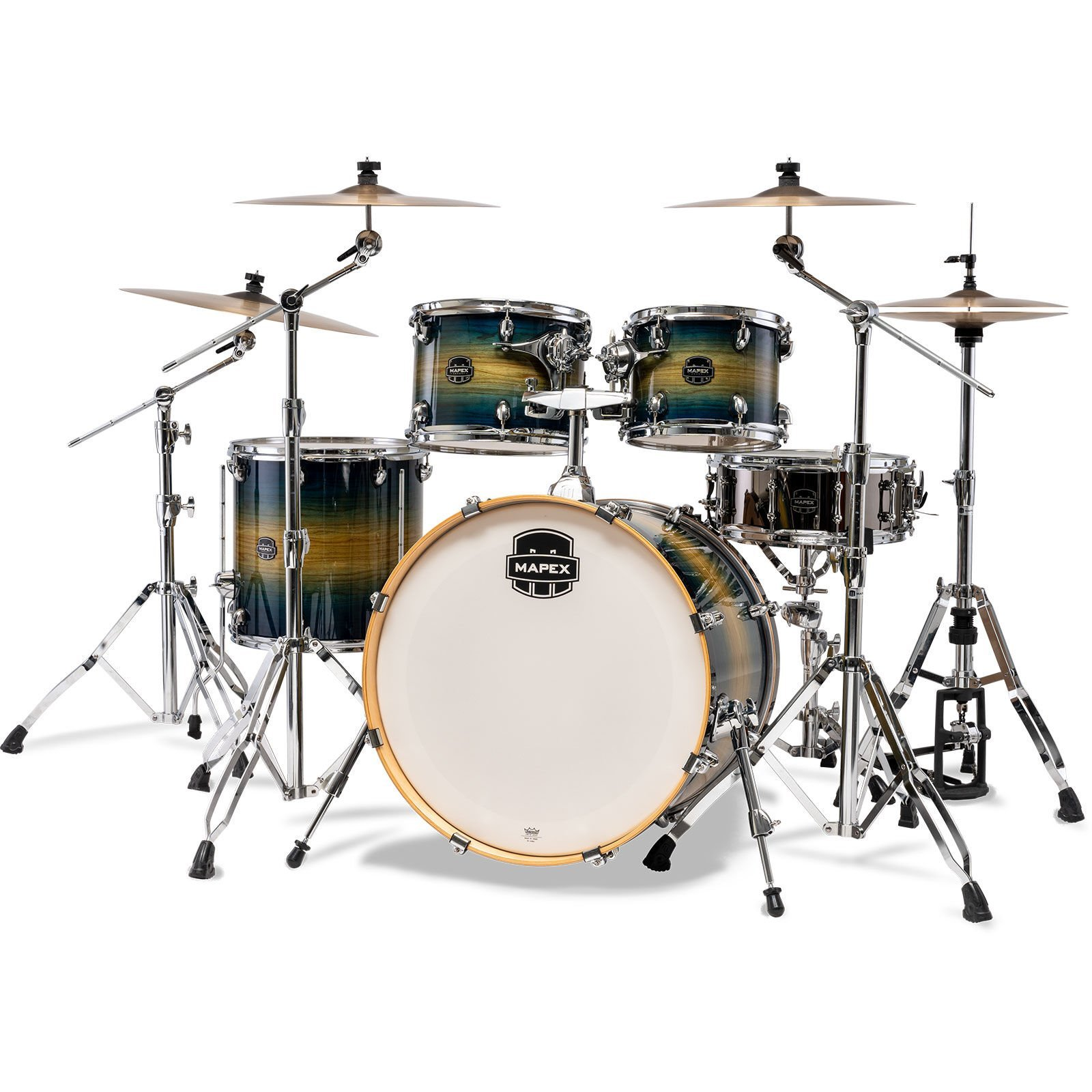 Standlarda mavi ve sarı davul ve zil içeren bir Mapex bateri seti.