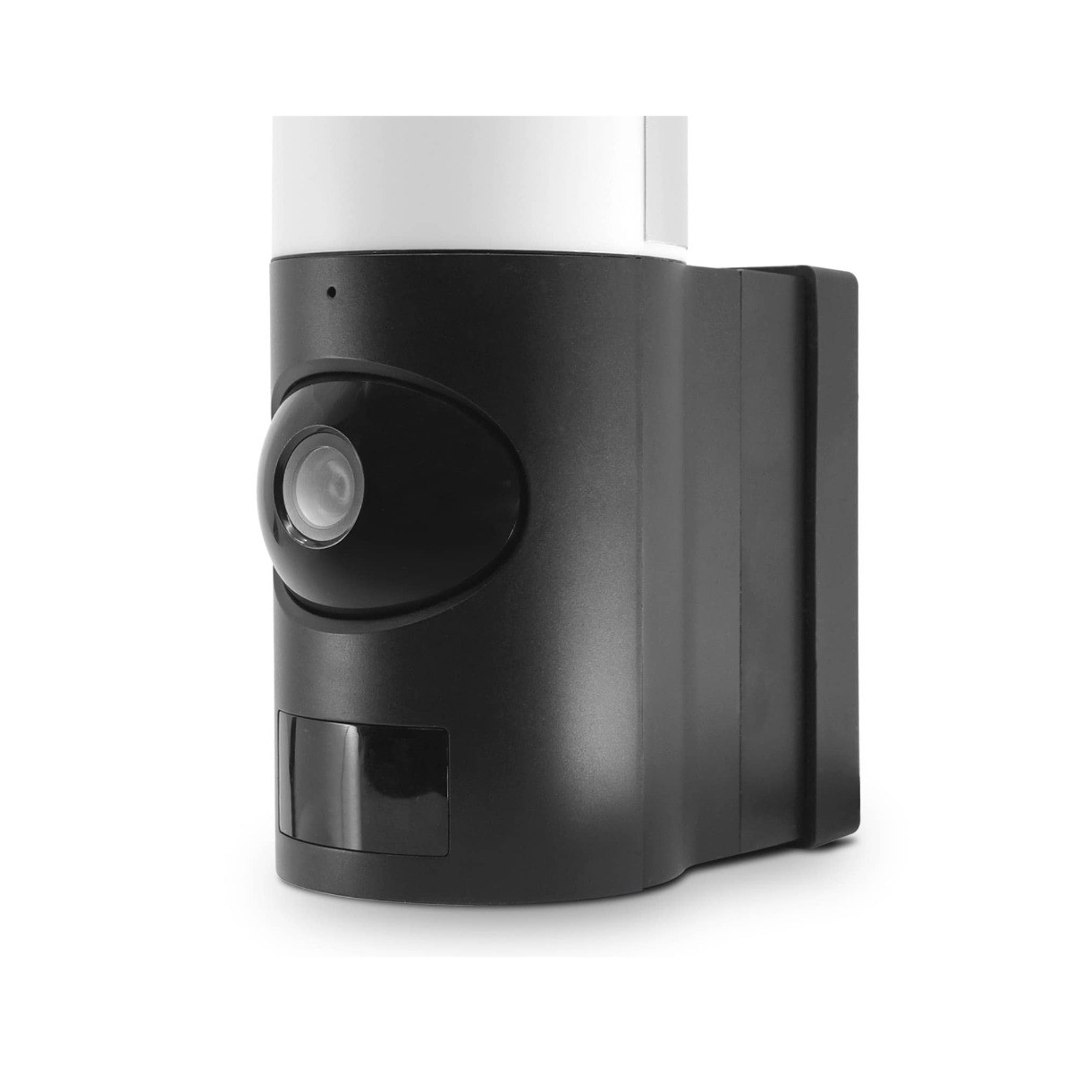 Una cámara de seguridad negra con sensor de movimiento sobre fondo blanco.