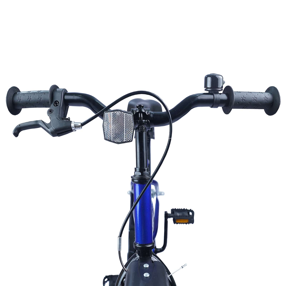 Nahaufnahme des Lenkers eines blauen Fahrrads mit Griffen, Klingel und Reflektor.