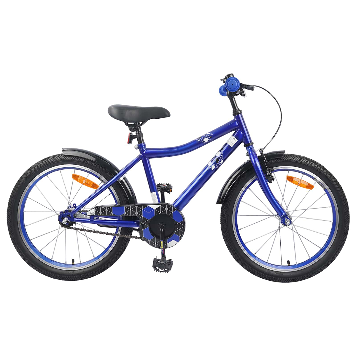 Ein blaues Kinderfahrrad mit schwarzen Schutzblechen und blauen Felgen.