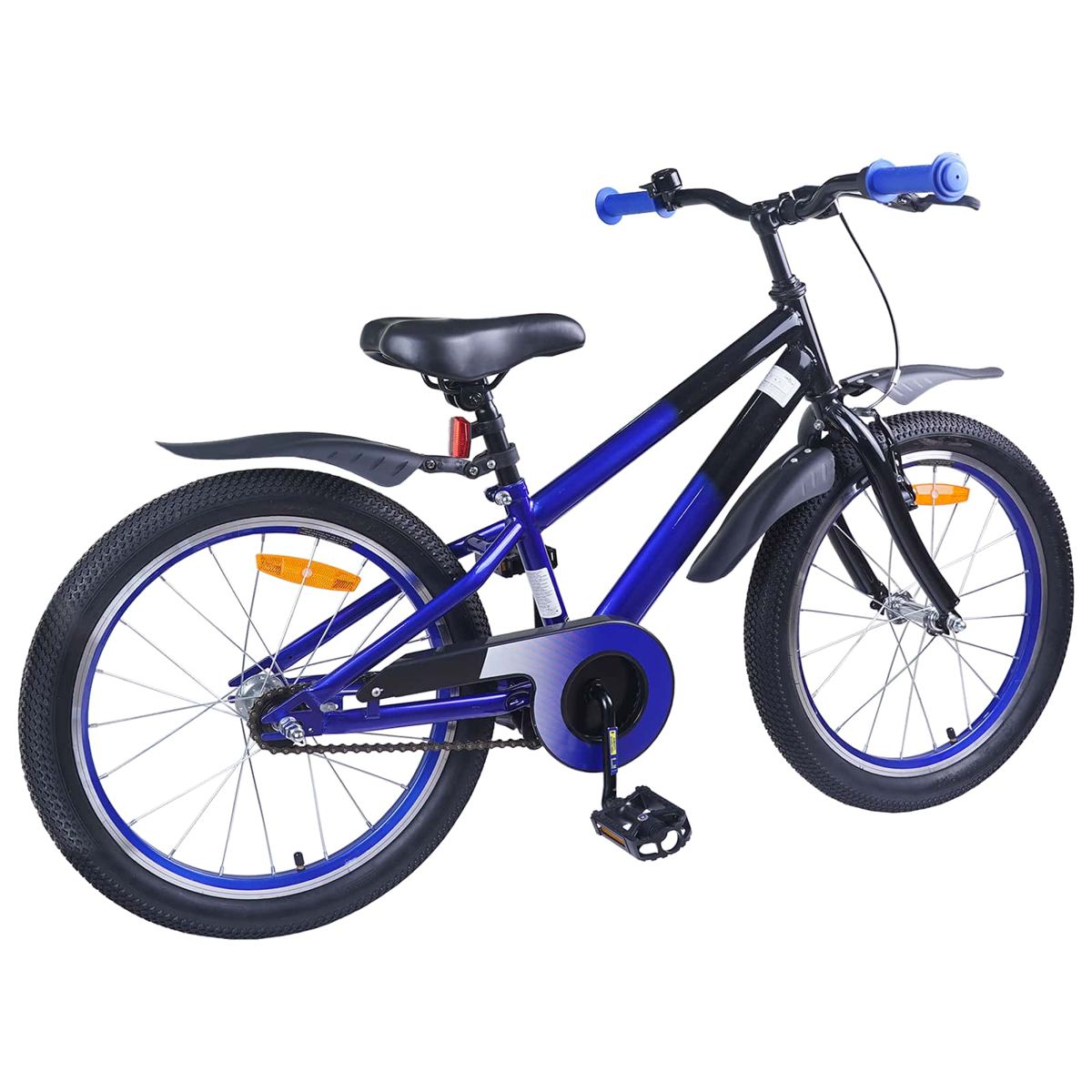 Ein blau-schwarzes Kinderfahrrad mit Schutzblechen und blauen Griffen.