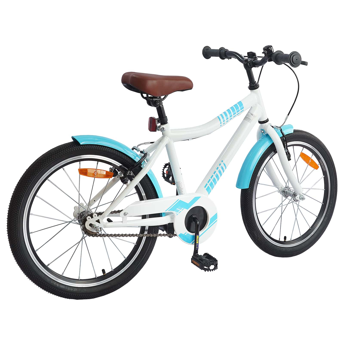 Weißes Fahrrad mit blauen Schutzblechen und braunem Sitz. Isoliert auf Weiß.