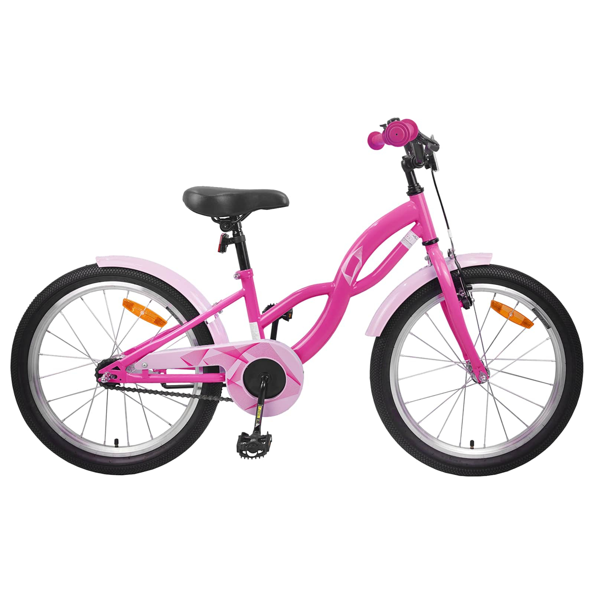 Ein hellrosa Mädchenfahrrad mit schwarzen Reifen, silbernen Speichen und schwarzen Griffen.