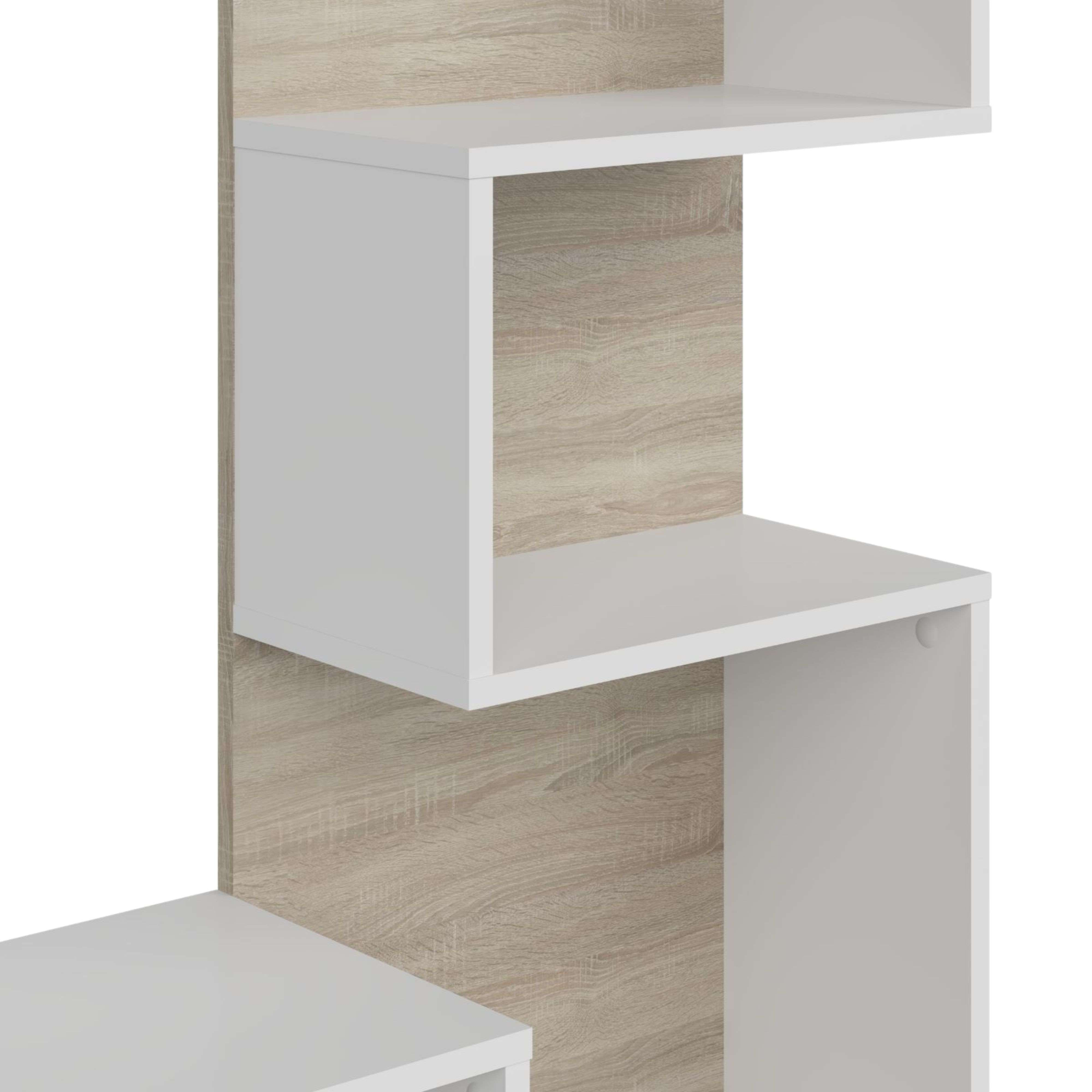 Un estante blanco con detalles de veta de madera y compartimentos abiertos.