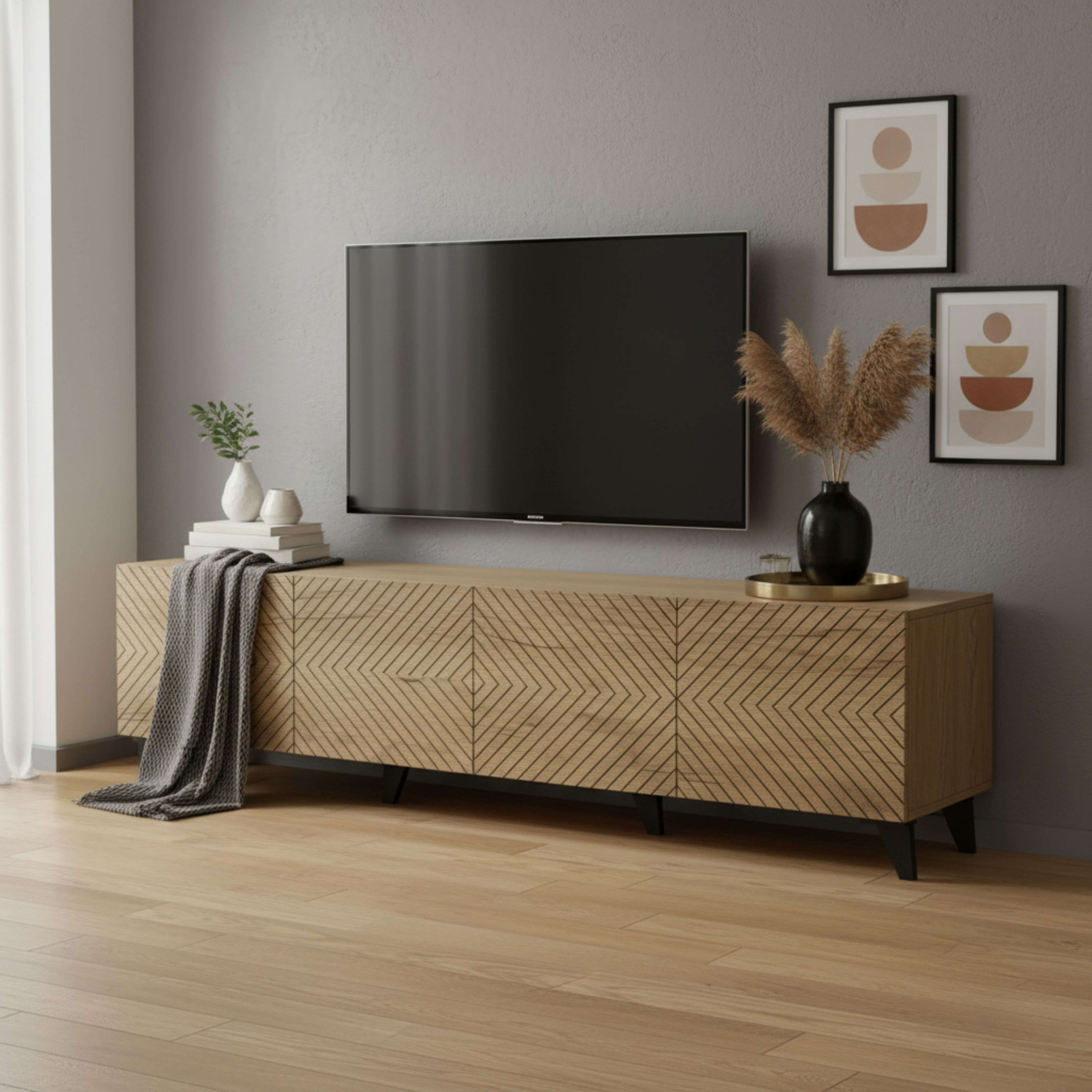 Una escena moderna de sala de estar con un televisor sobre una consola de madera.