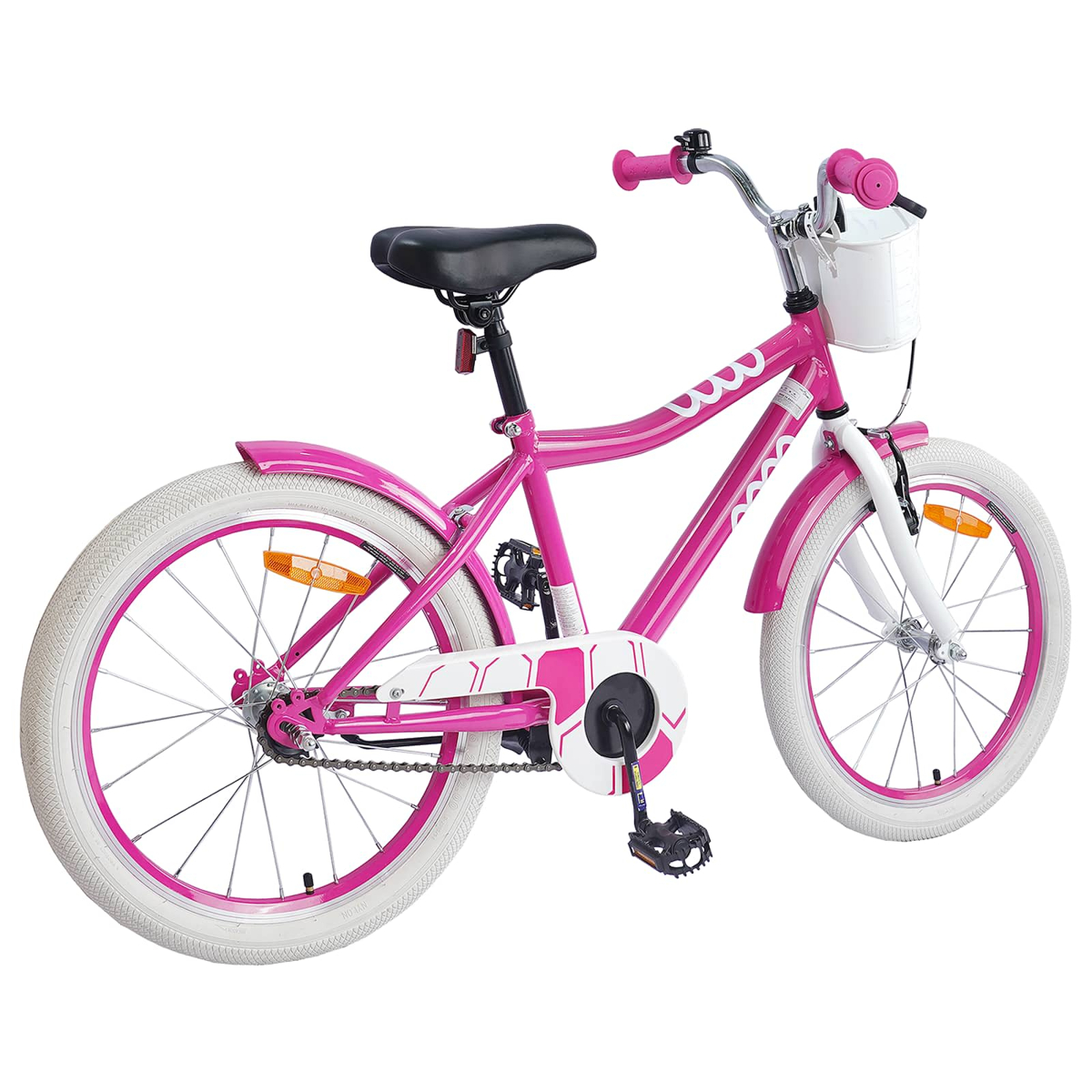 Ein pinkes Kinderfahrrad mit weißen Reifen, einem schwarzen Sattel und einem weißen Korb.