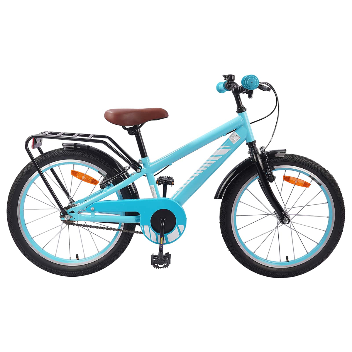 Ein hellblaues Kinderfahrrad mit braunem Sattel, Gepäckträger und schwarzen Reifen.
