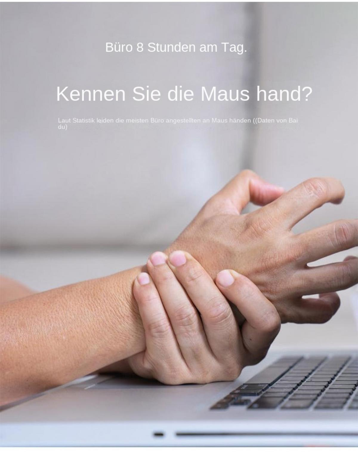 Eine Hand hält das Handgelenk, eine Person am Schreibtisch.