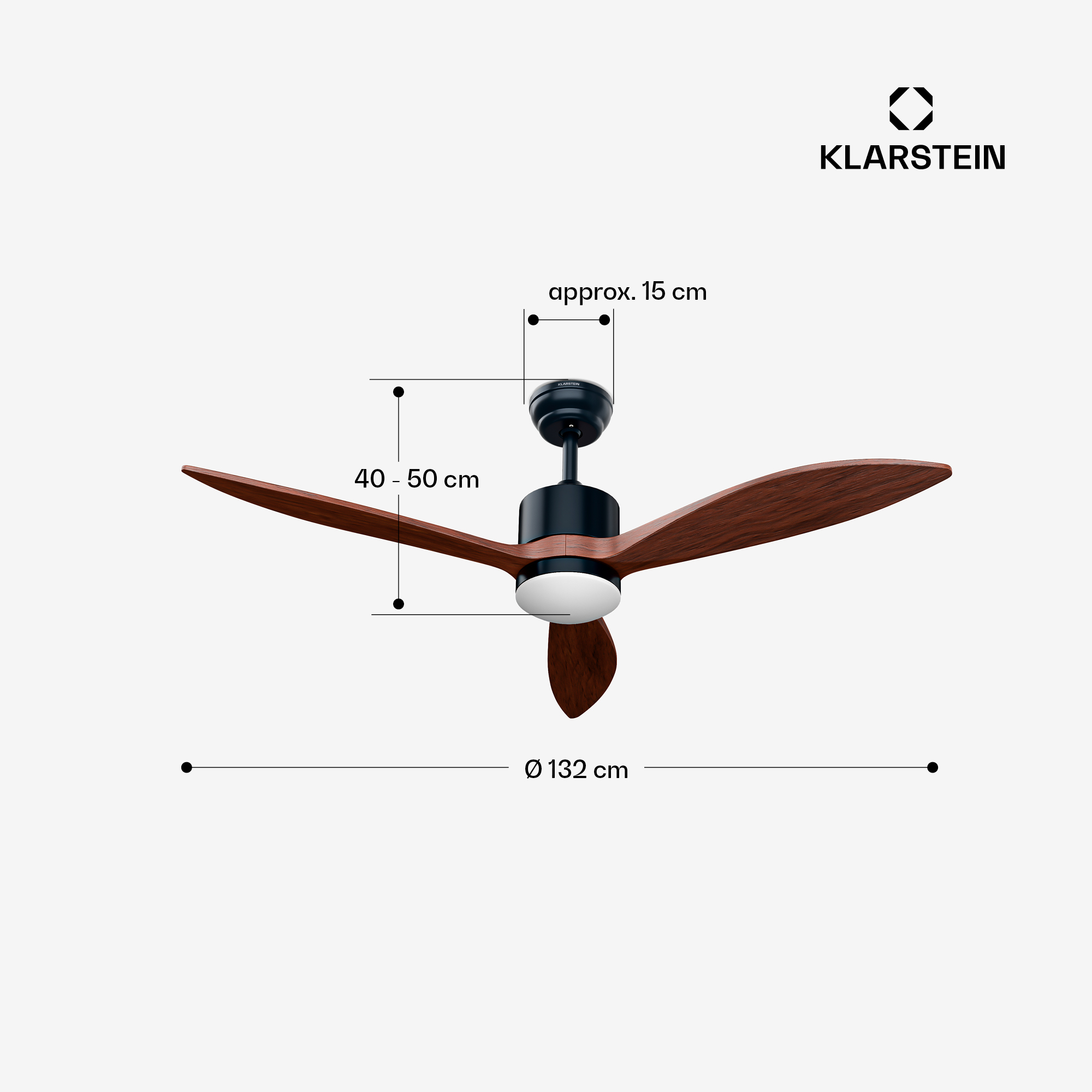 Deckenventilator mit drei Holzflügeln und integrierter Leuchte. Durchmesser 132 cm.