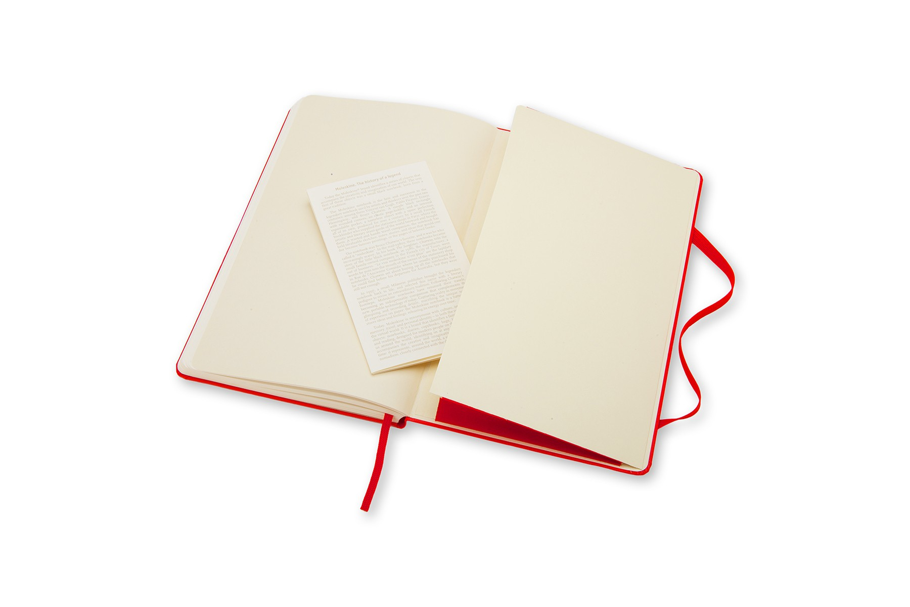 Un taccuino rosso aperto con pagine color crema, con un foglietto informativo.