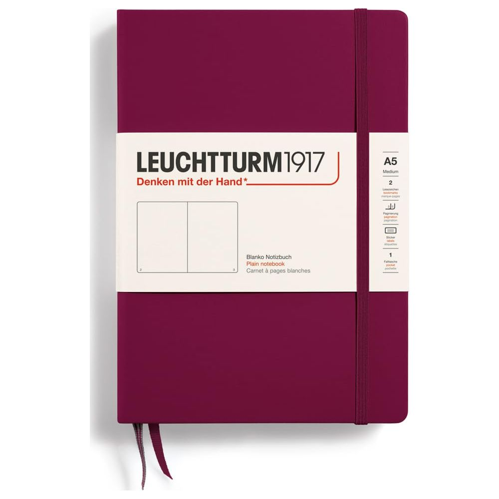 Ein bordeauxrotes A5 Notizbuch von Leuchtturm1917 mit Gummiband.