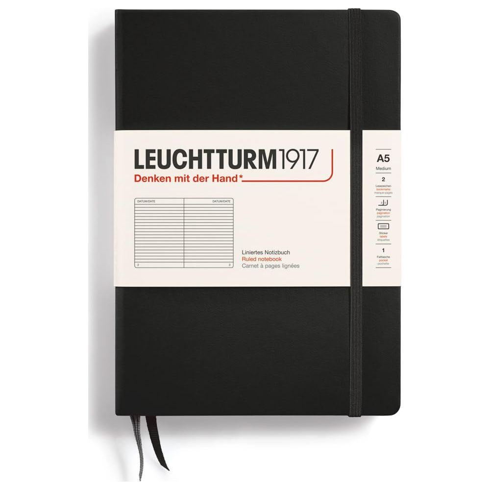 Schwarzes A5 Notizbuch von Leuchtturm1917 mit Gummiband und Lesebändchen.