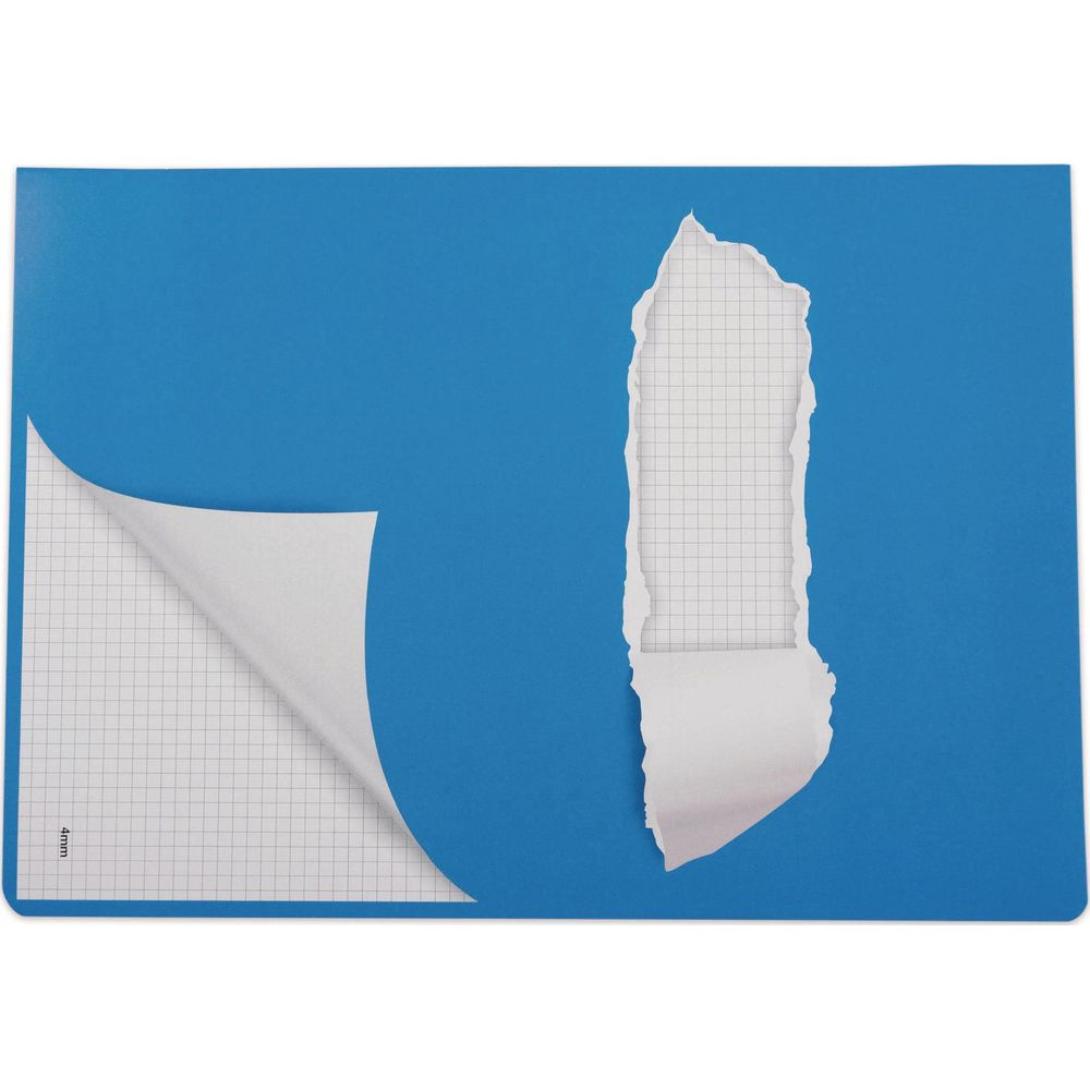 Blaues Heft mit zerrissenem Papier, das ein kariertes Blatt offenbart.