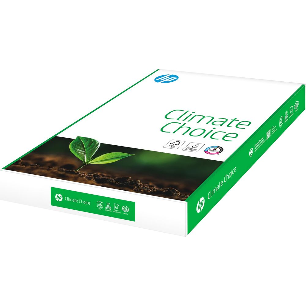 HP Klimawahl Papierpaket mit einem jungen grünen Spross auf dunkler Erde.