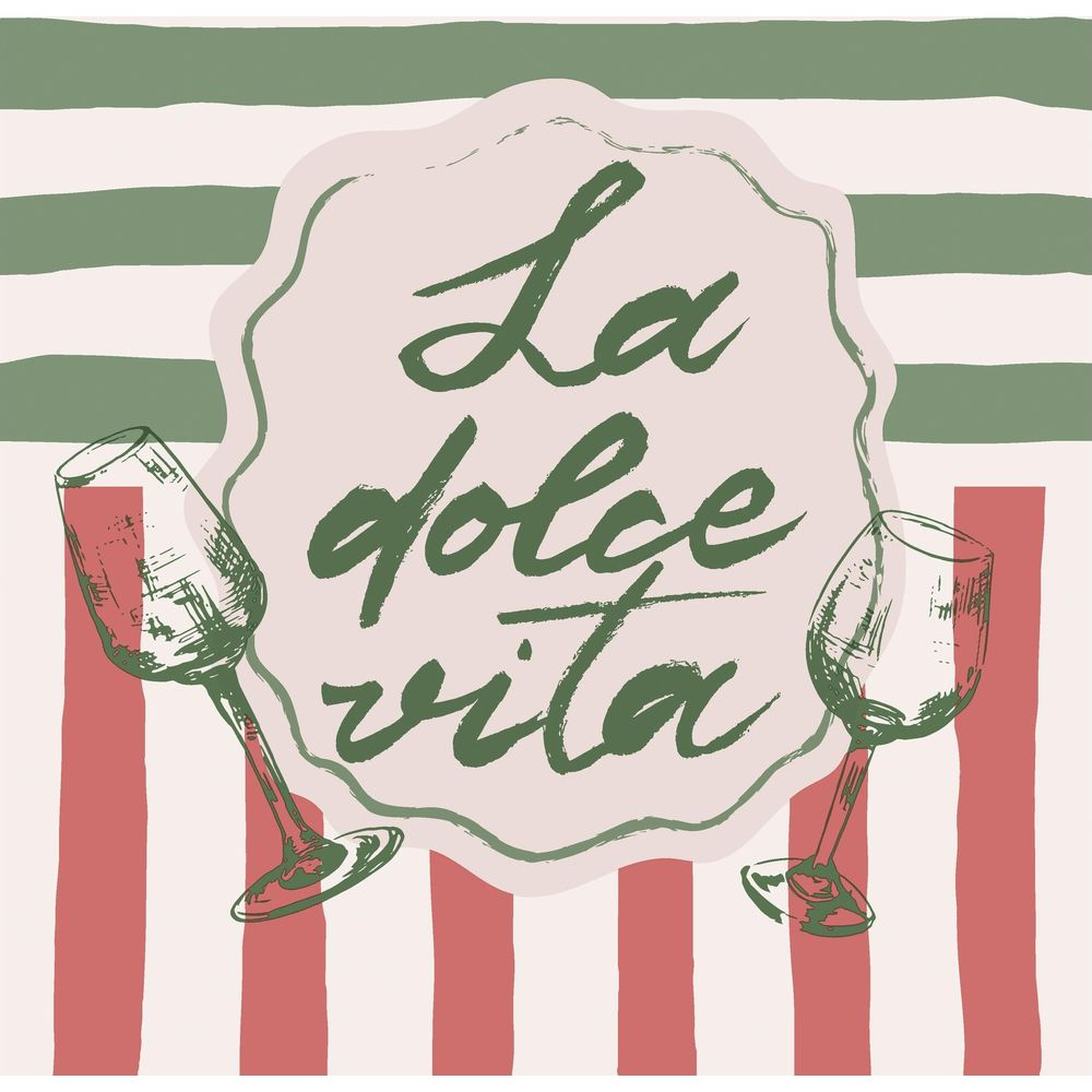 Zwei Weingläser vor einem Bandmuster in Rot und Grün mit dem Schriftzug „La dolce vita“.