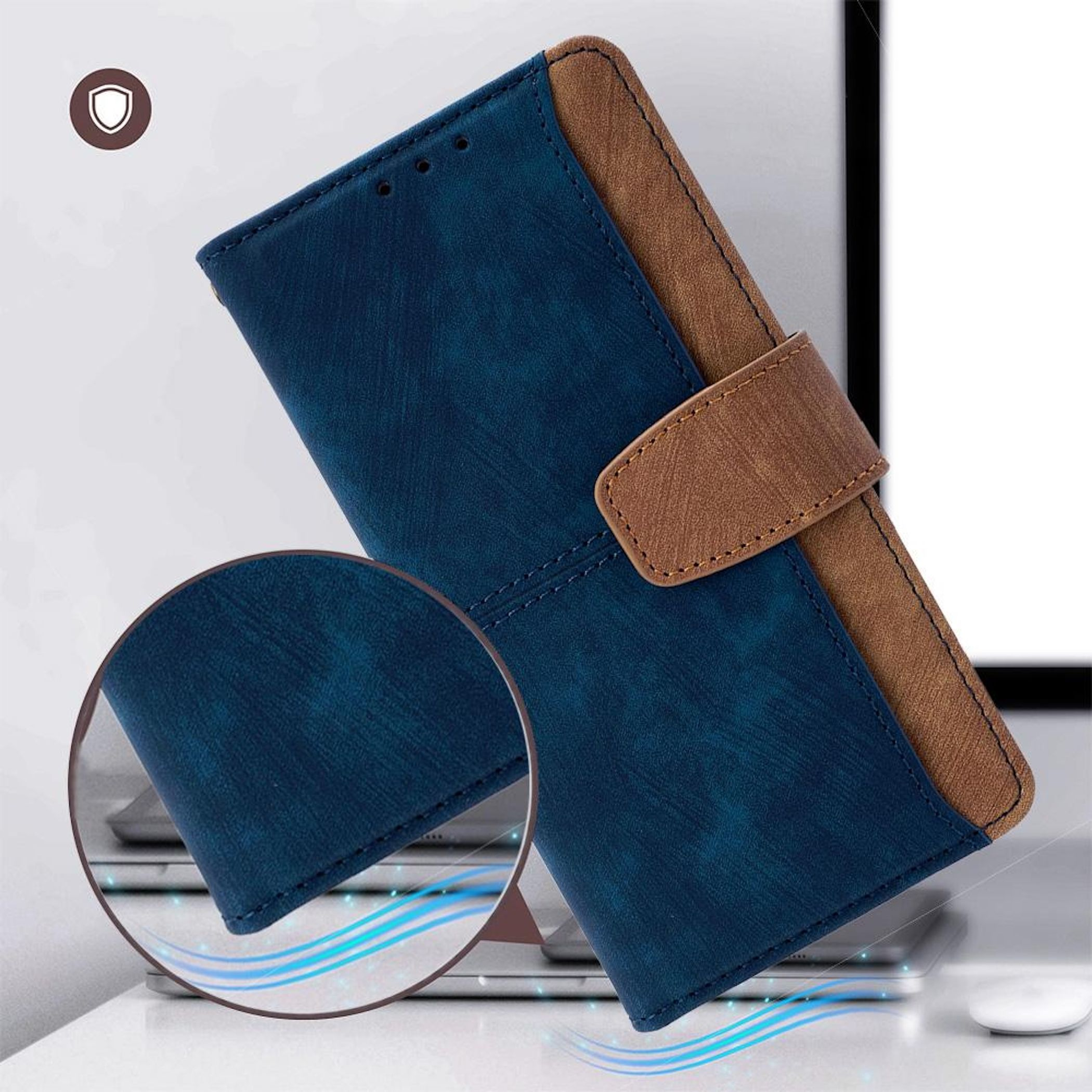 Blaues Handycover aus Leder mit braunem Verschluss, auf einem Tisch liegend.