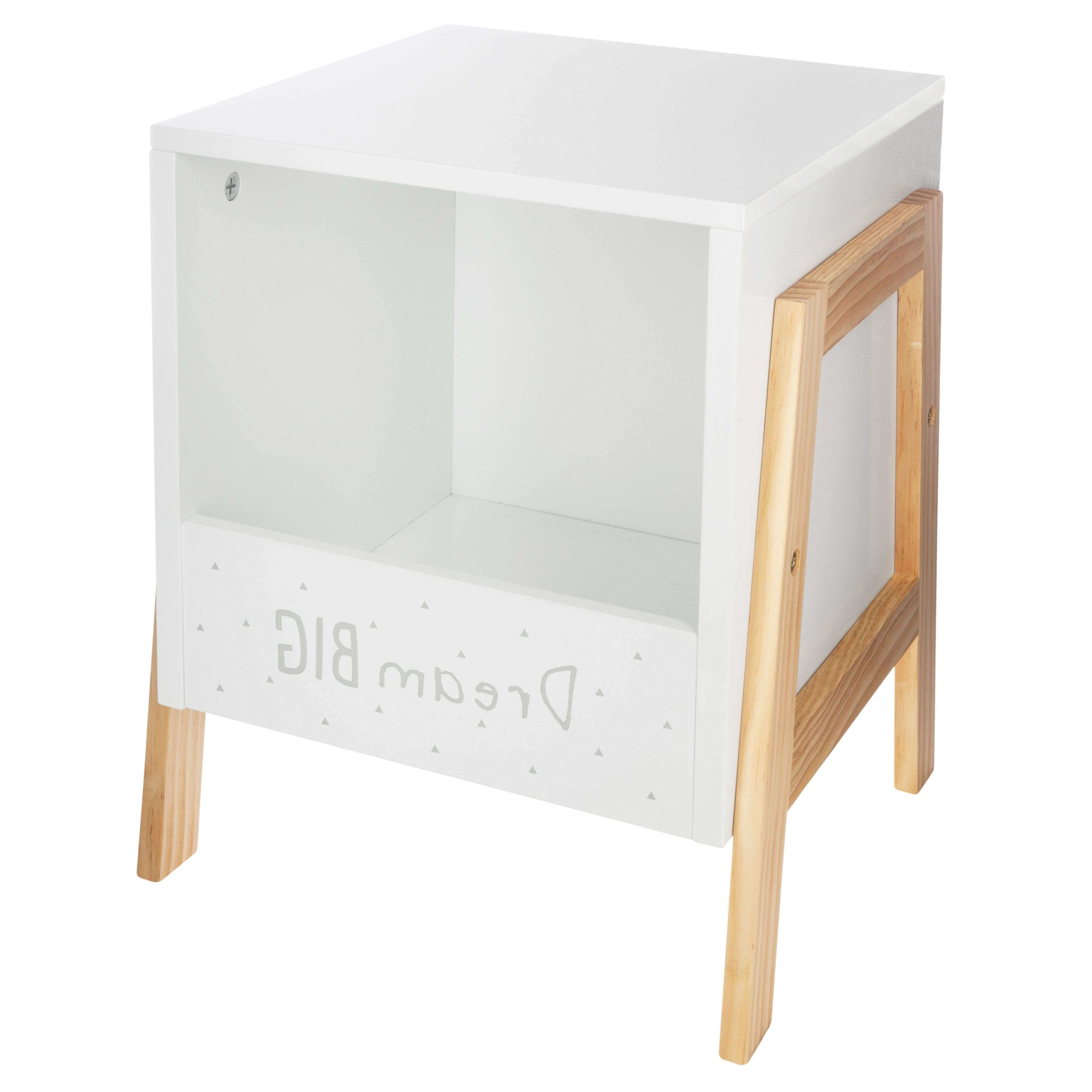 Un estante blanco con patas de madera y el texto "Dream BIG".