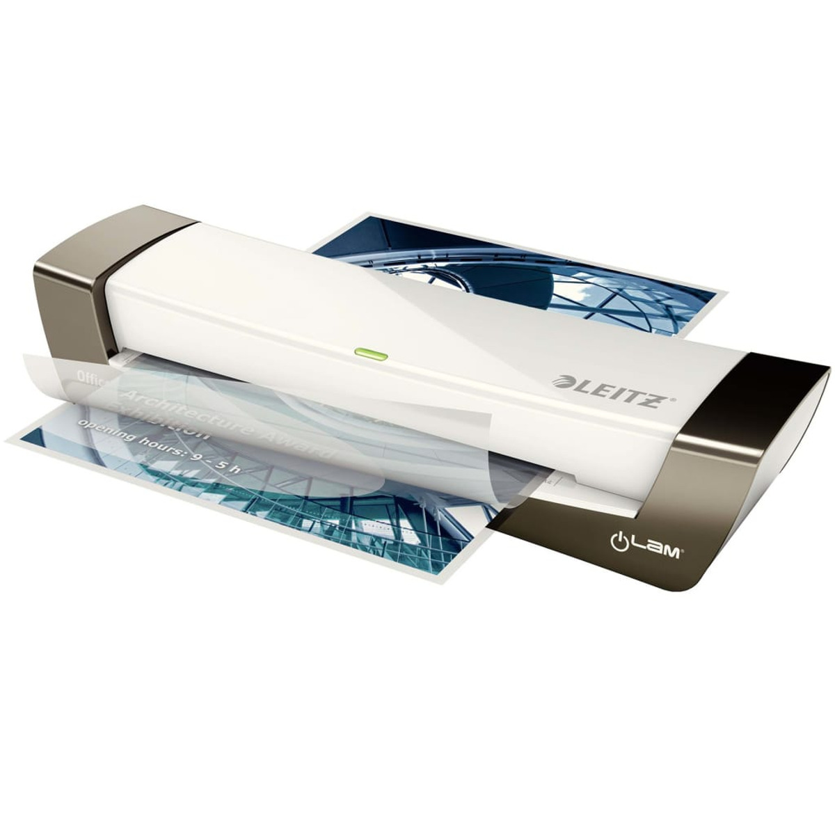 Ein weißer Leitz-Laminator mit silbernen Akzenten, der Dokumente laminiert.