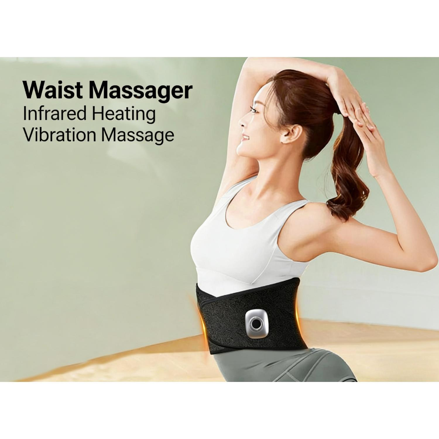Frau mit Taillenmassagegerät, das Infrarotwärme und Vibration bietet.