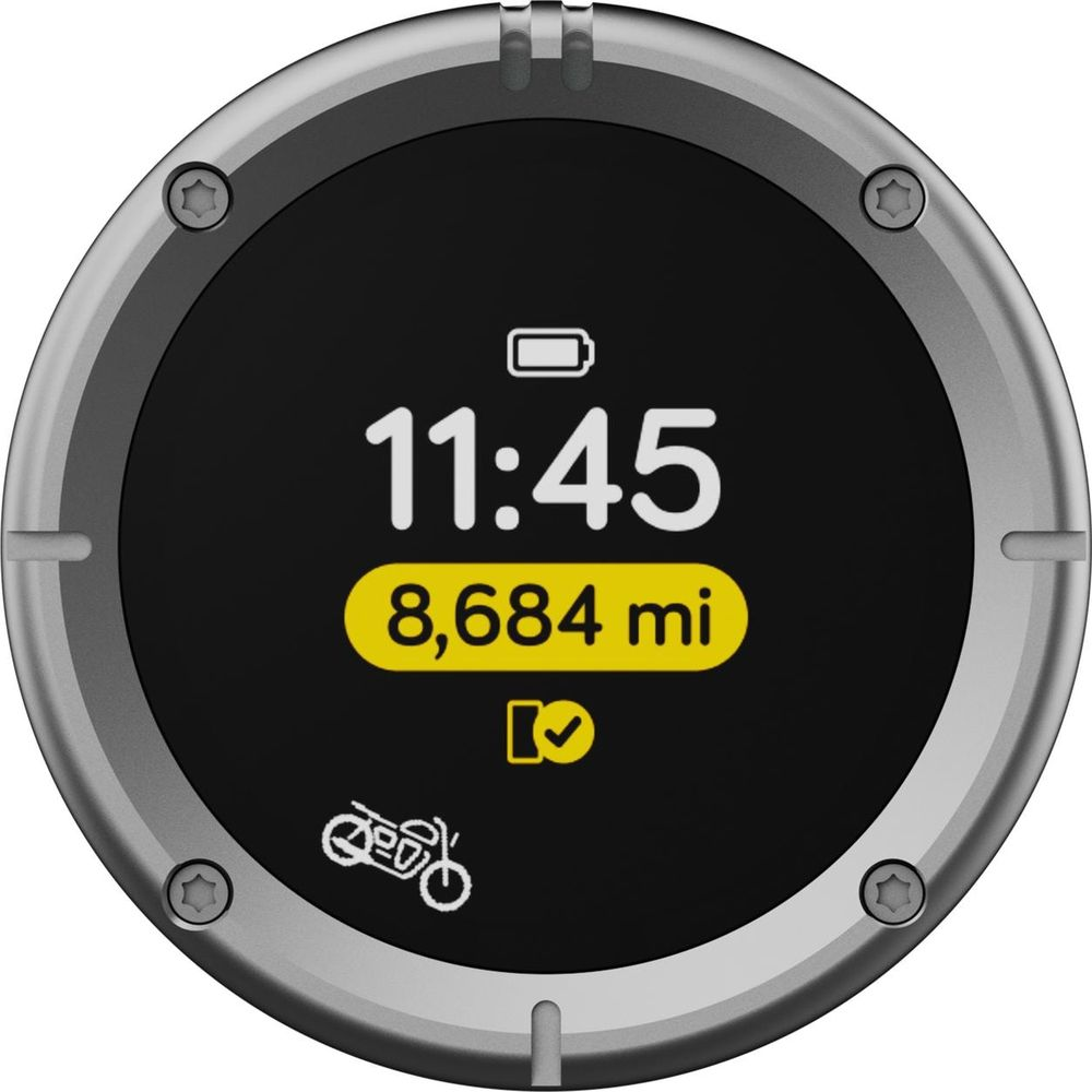 Ein digitales Armbanduhr-Display zeigt 11:45, 8.684 Meilen und ein Motorrad-Symbol.