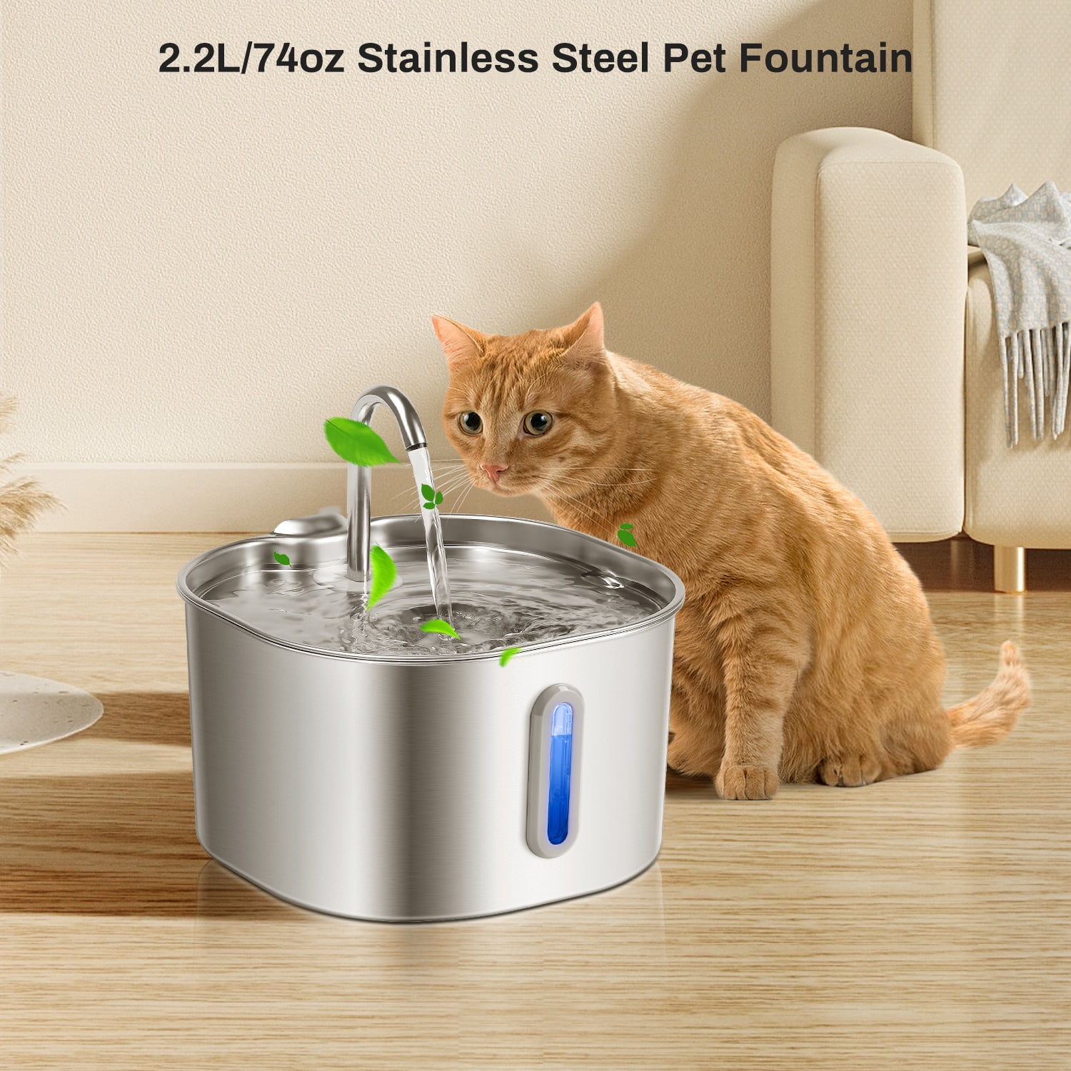 Eine orangefarbene Katze sitzt neben einem Edelstahl-Haustierbrunnen mit fließendem Wasser.