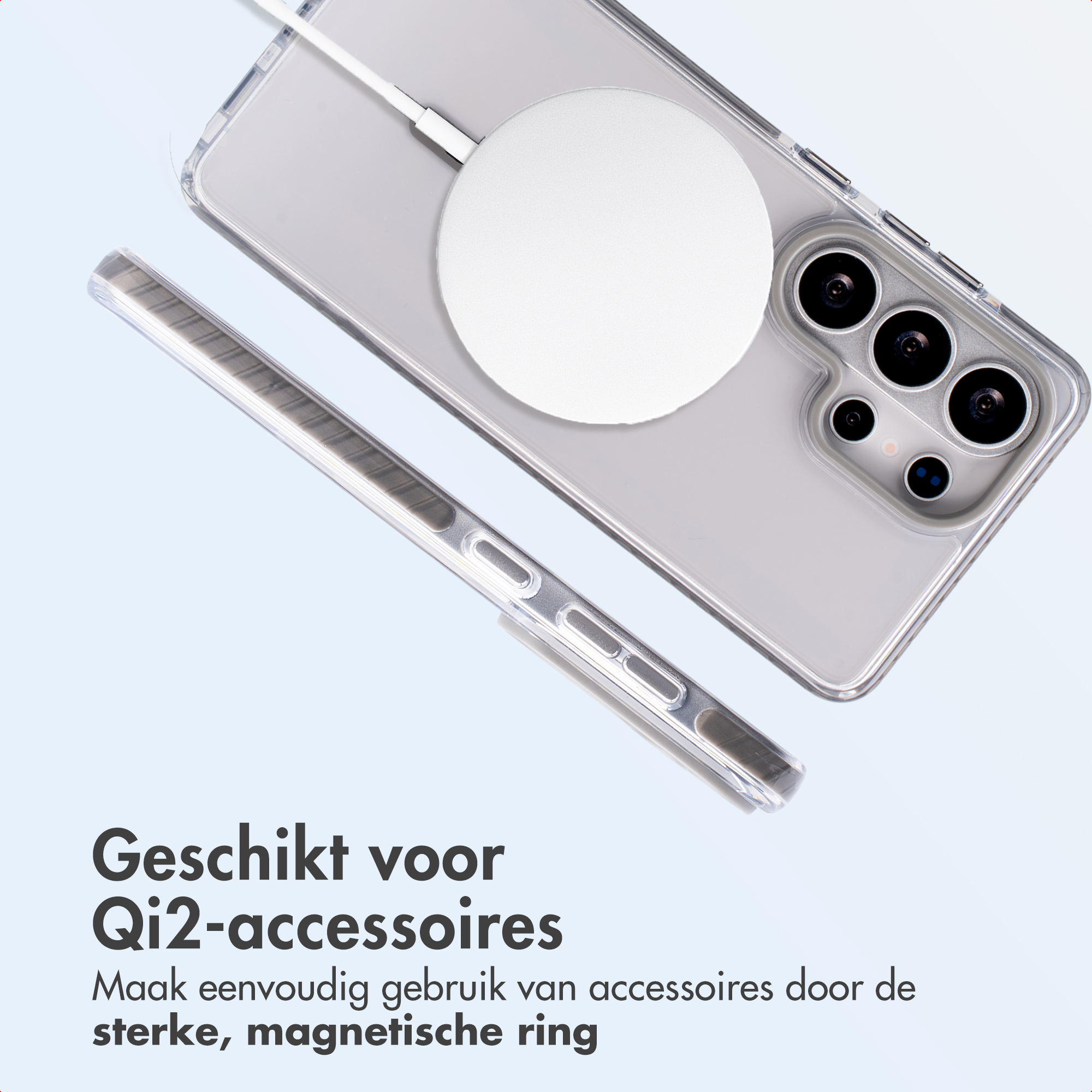Une coque de téléphone transparente avec chargeur magnétique Qi2 et appareil photo.