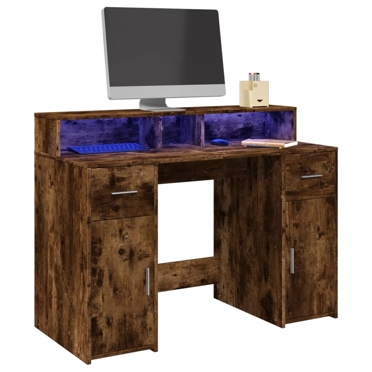 Holzschreibtisch mit Monitor, Tastatur, Maus und blauem Licht.
