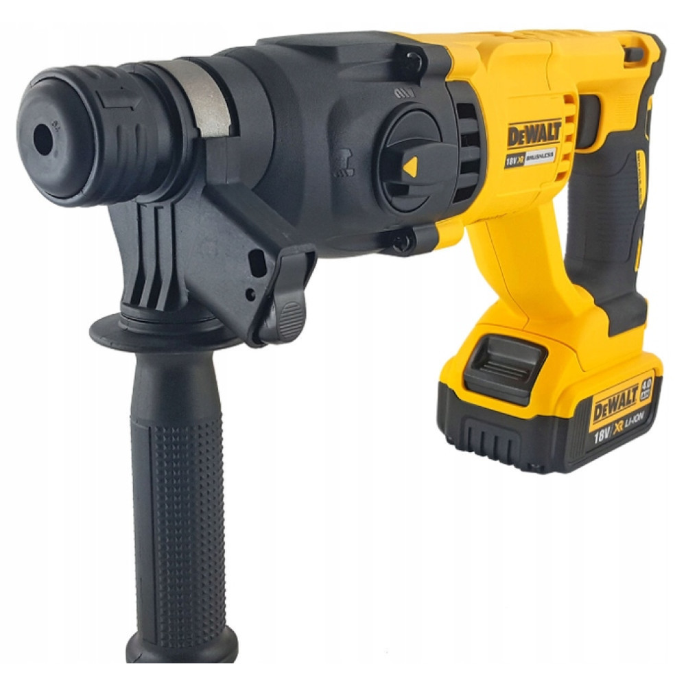 Żółto-czarny akumulatorowy młotowiertarka DeWalt z rękojeścią pomocniczą.