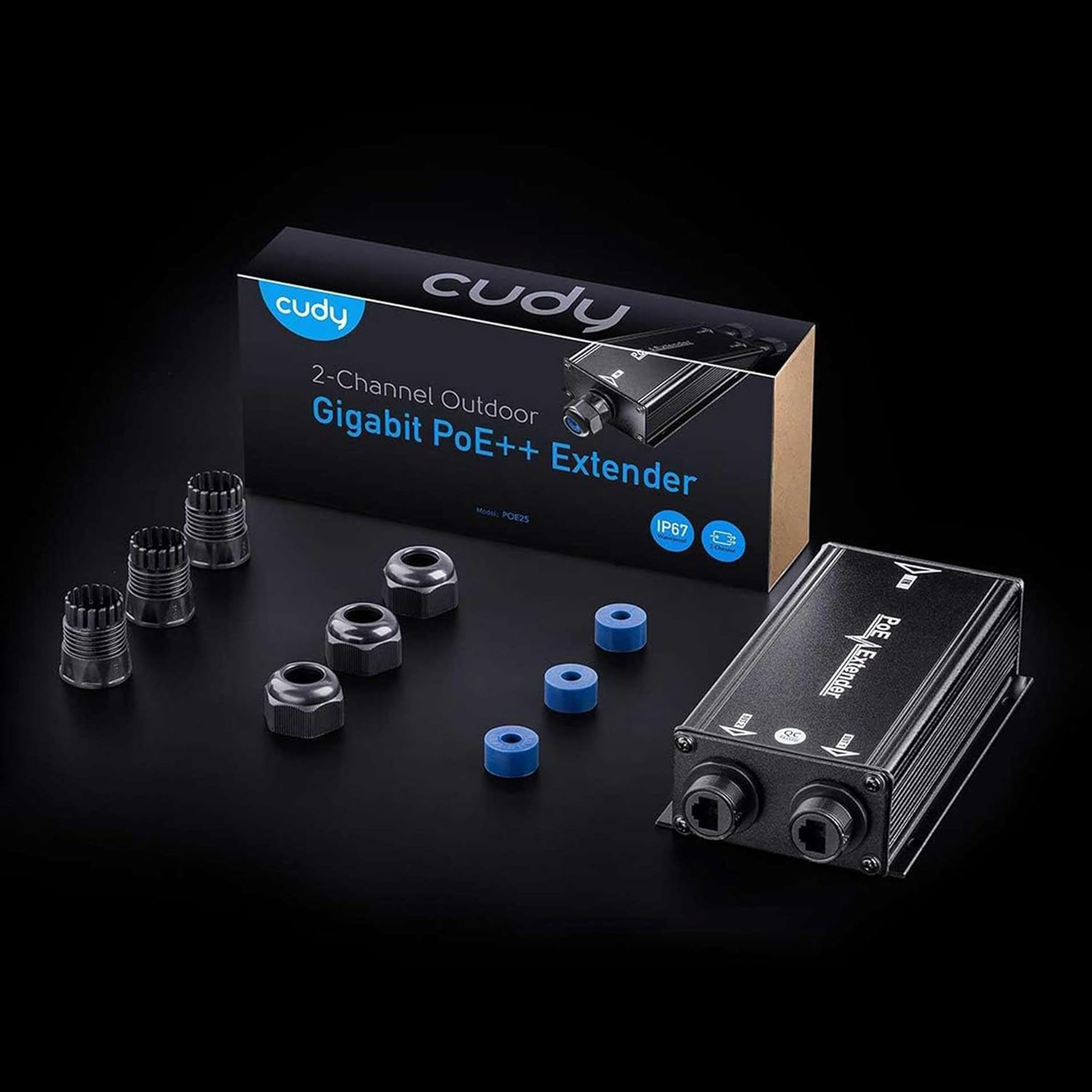 Cudy 2 Kanallı Gigabit PoE++ Genişletici aksesuarlarla siyah arka planda.
