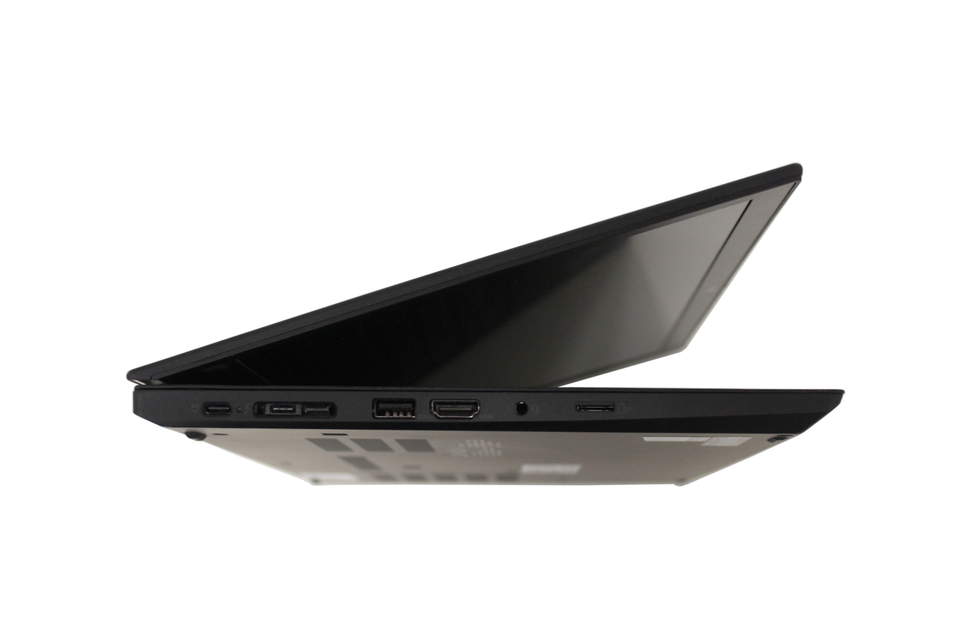 Schwarzer Laptop im Profil, geöffnet, mit Anschlüssen an der Seite.