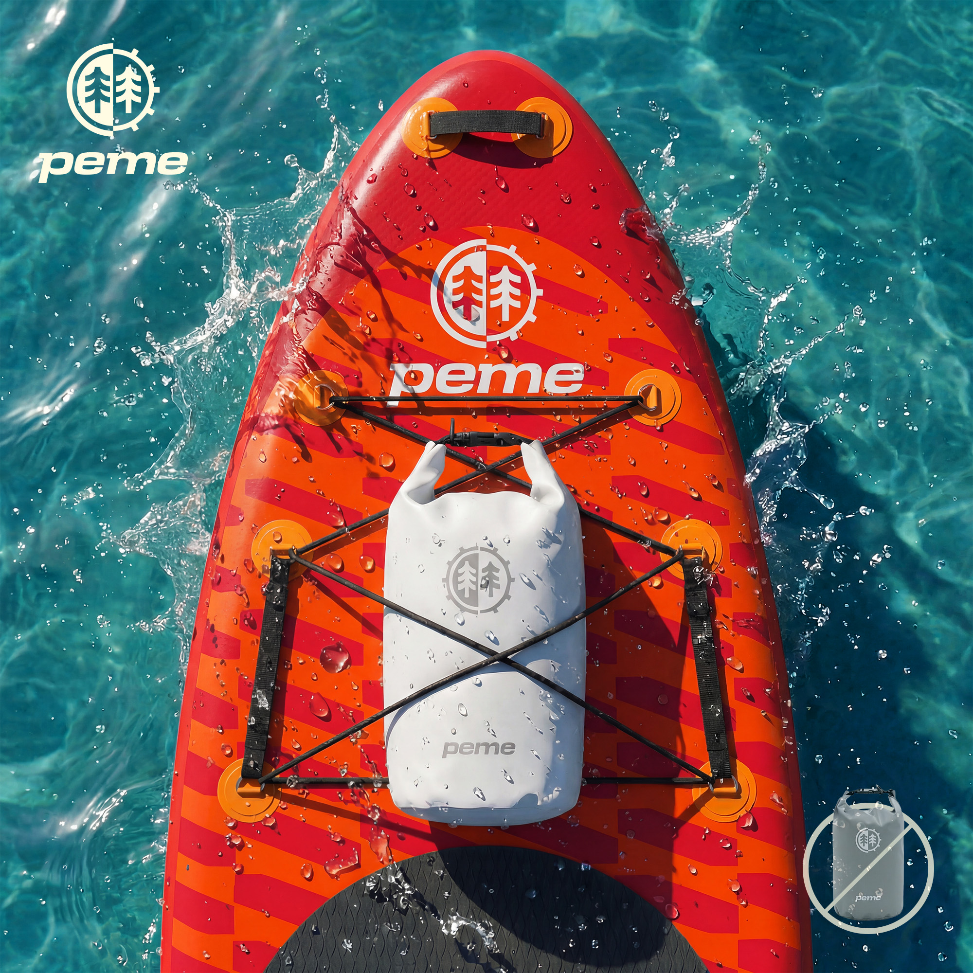 Rotes SUP-Board mit orangefarbenen Streifen und weißem Sack im Wasser.