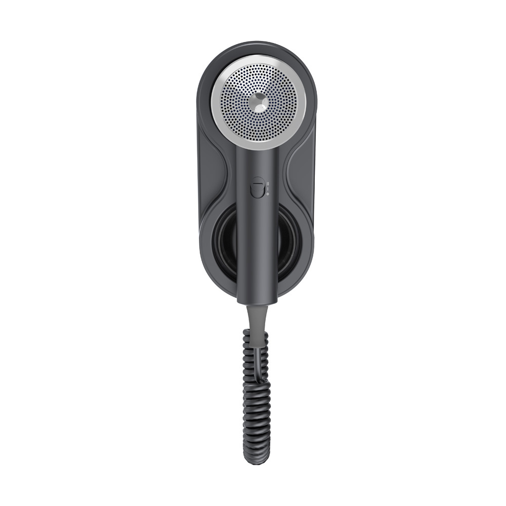 Ciemnoszara suszarka do włosów ze srebrną dyszą i spiralnym kablem na białym tle.