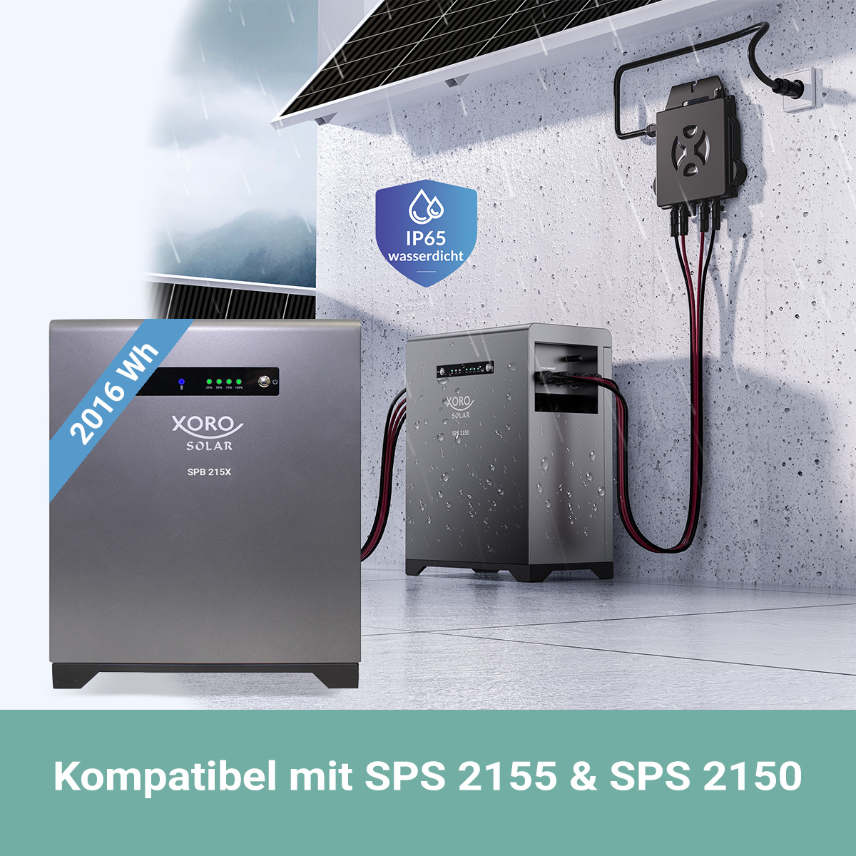 Zwei Xoro Solar SPB 215X Einheiten mit Kabeln und Solarpanel im Regen.
