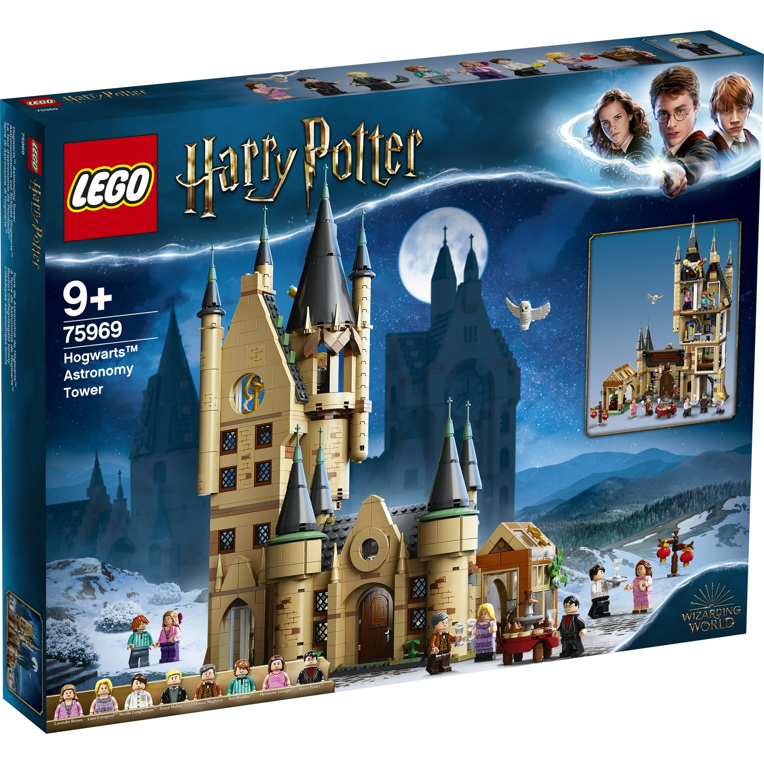LEGO Harry Potter Hogwarts Astronomieturm Set mit Figuren vor verschneiter Burg.