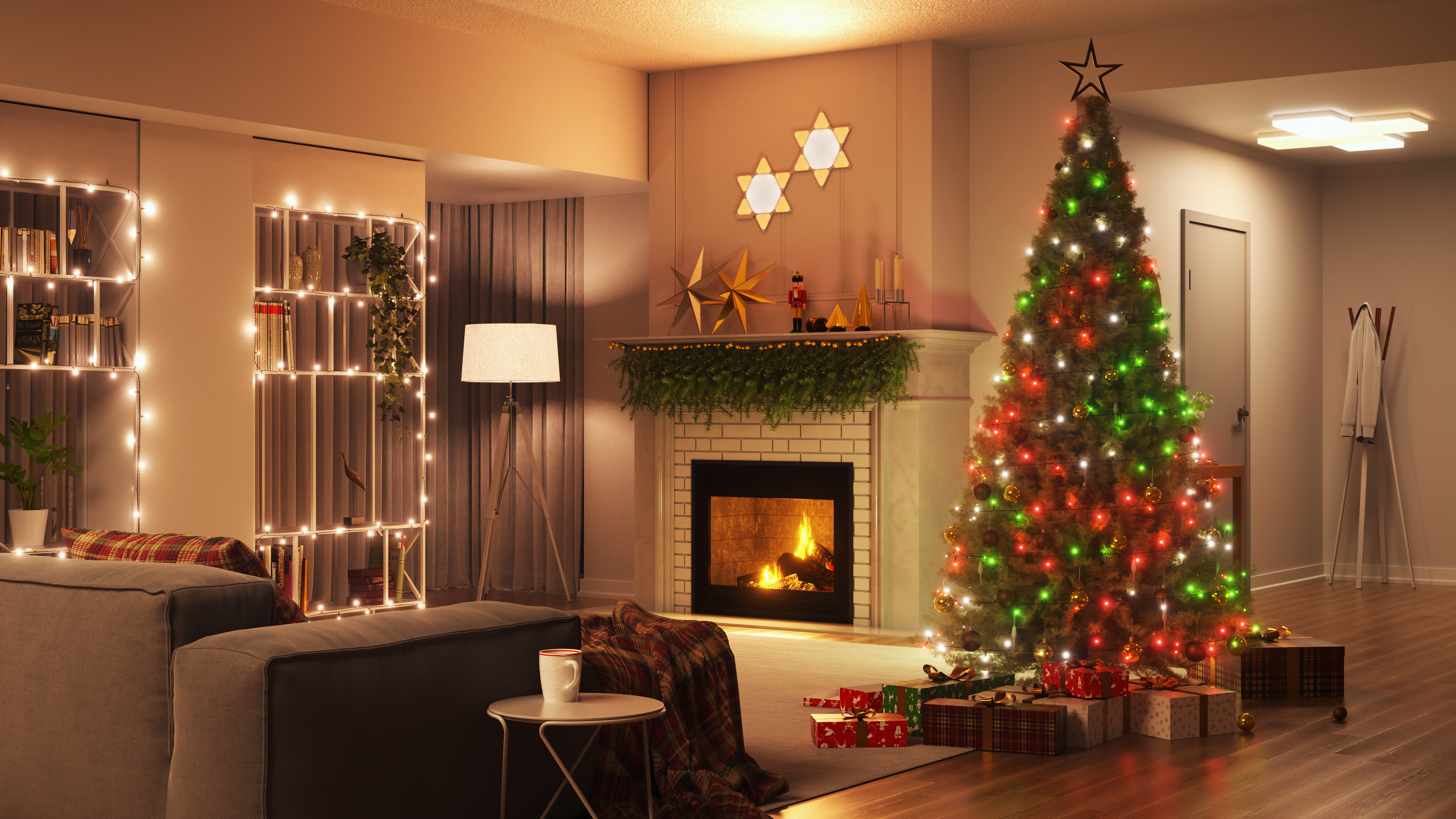 Ein festlich geschmücktes Wohnzimmer mit Kamin, Weihnachtsbaum und Geschenken.