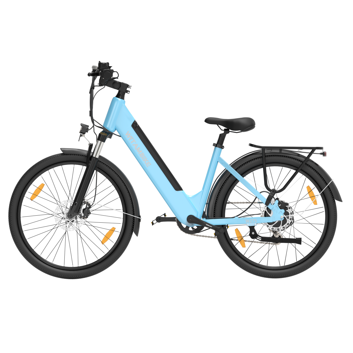 Jasnoniebieski rower elektryczny z czarnymi oponami, bagażnikiem i światłami.