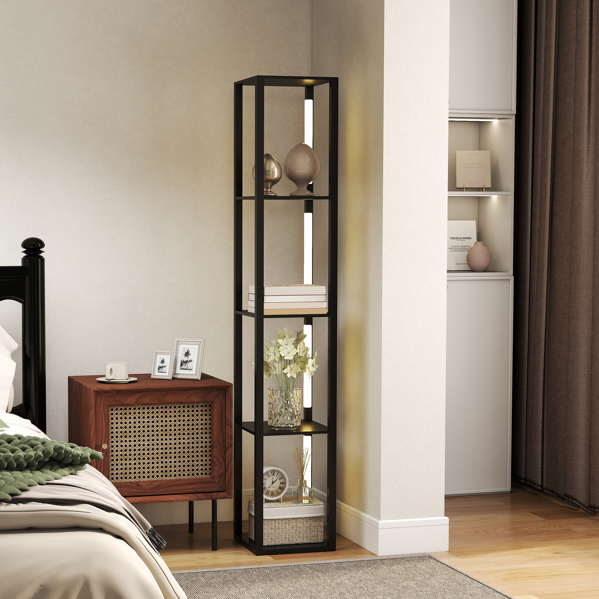 Un comodino in legno accanto a un letto, con una libreria accanto.