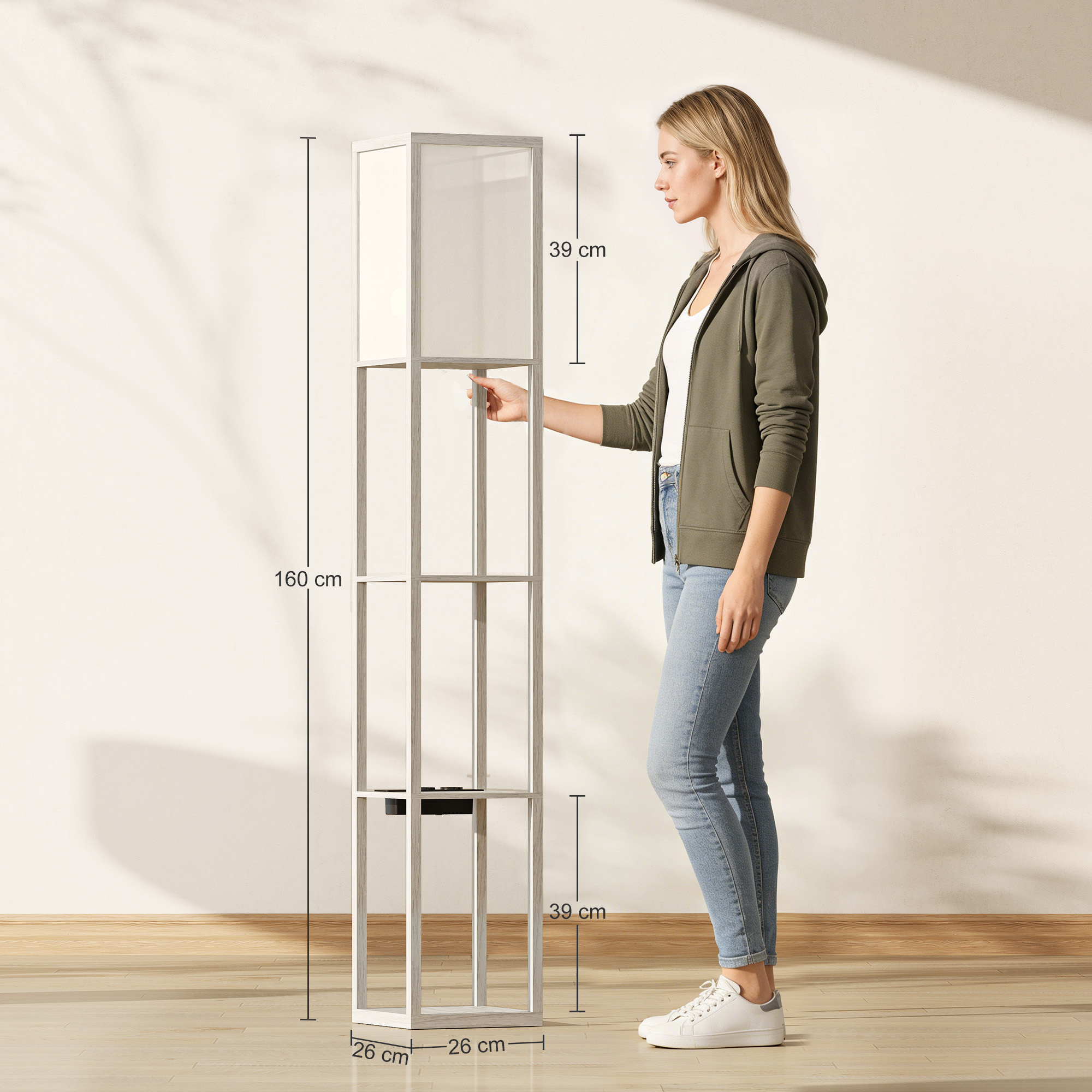 Una donna è accanto a uno scaffale bianco con dimensioni. Ombre cadono dall'alto.