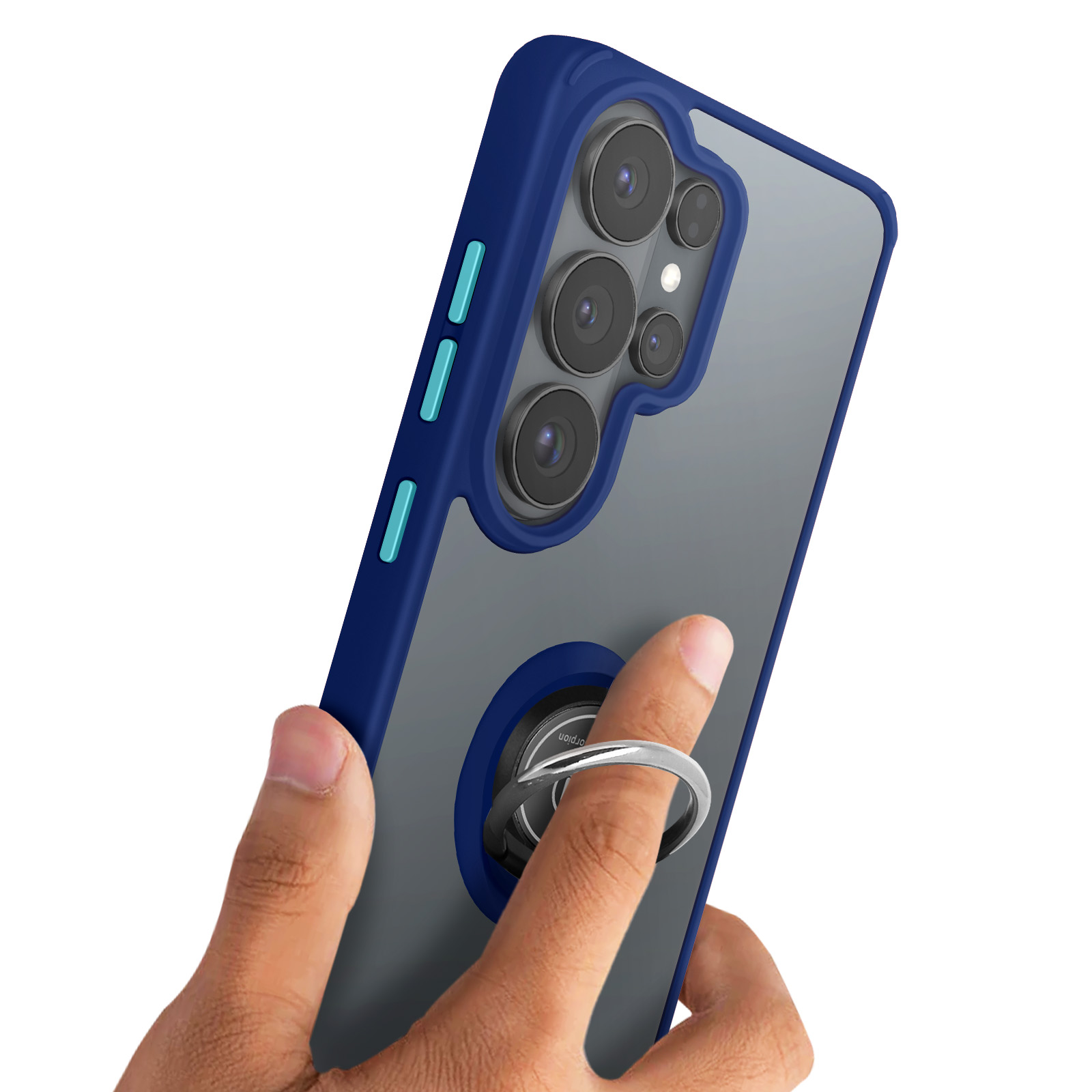 Een vinger houdt smartphone met blauwe hoes en ringhouder vast.