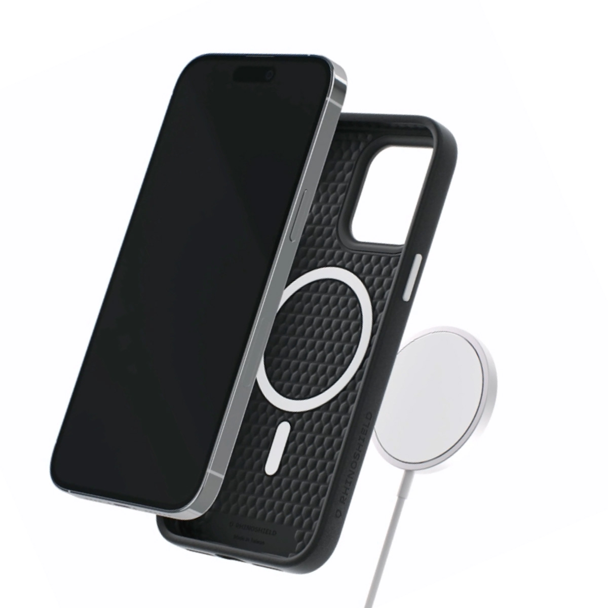 Een zwarte iPhone met hoesje en MagSafe oplader.