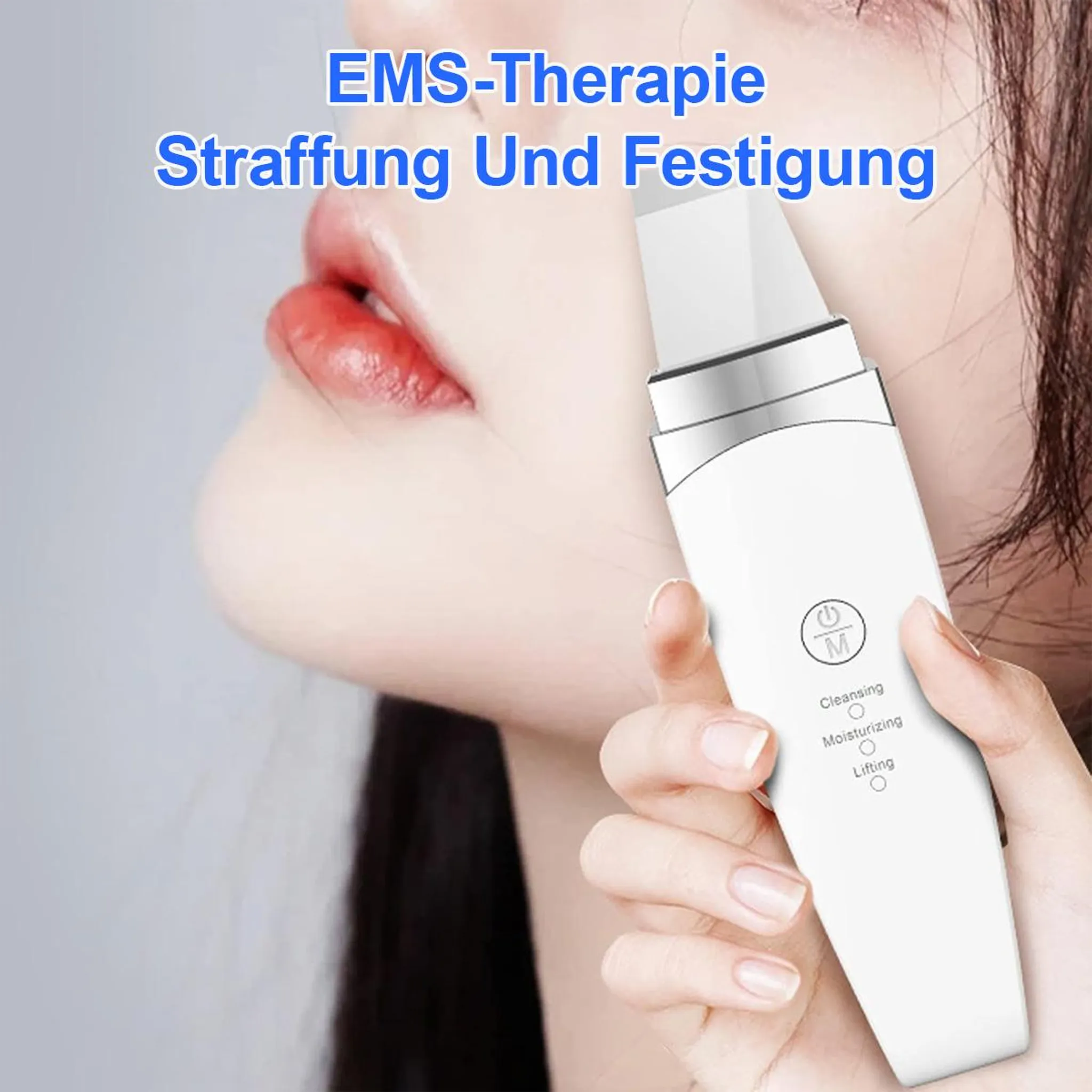 Eine Frau hält ein weißes Hautpflegegerät mit der Aufschrift EMS-Therapie.