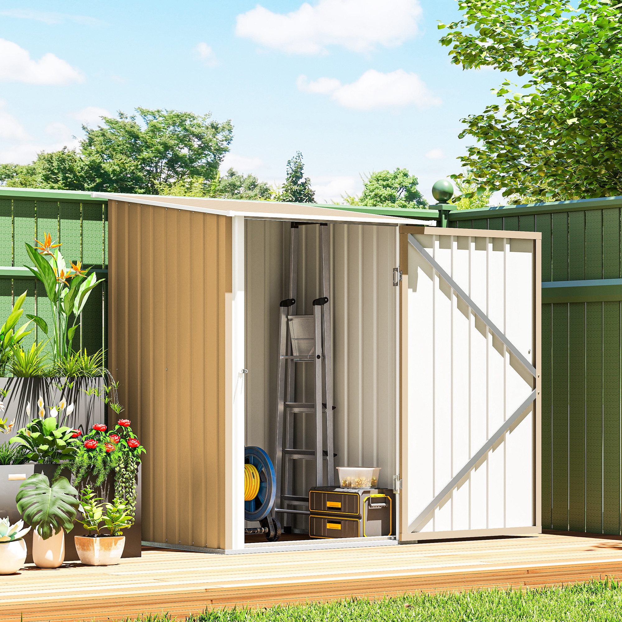 Un capanno da giardino marrone con porta aperta, contenente attrezzi e piante.