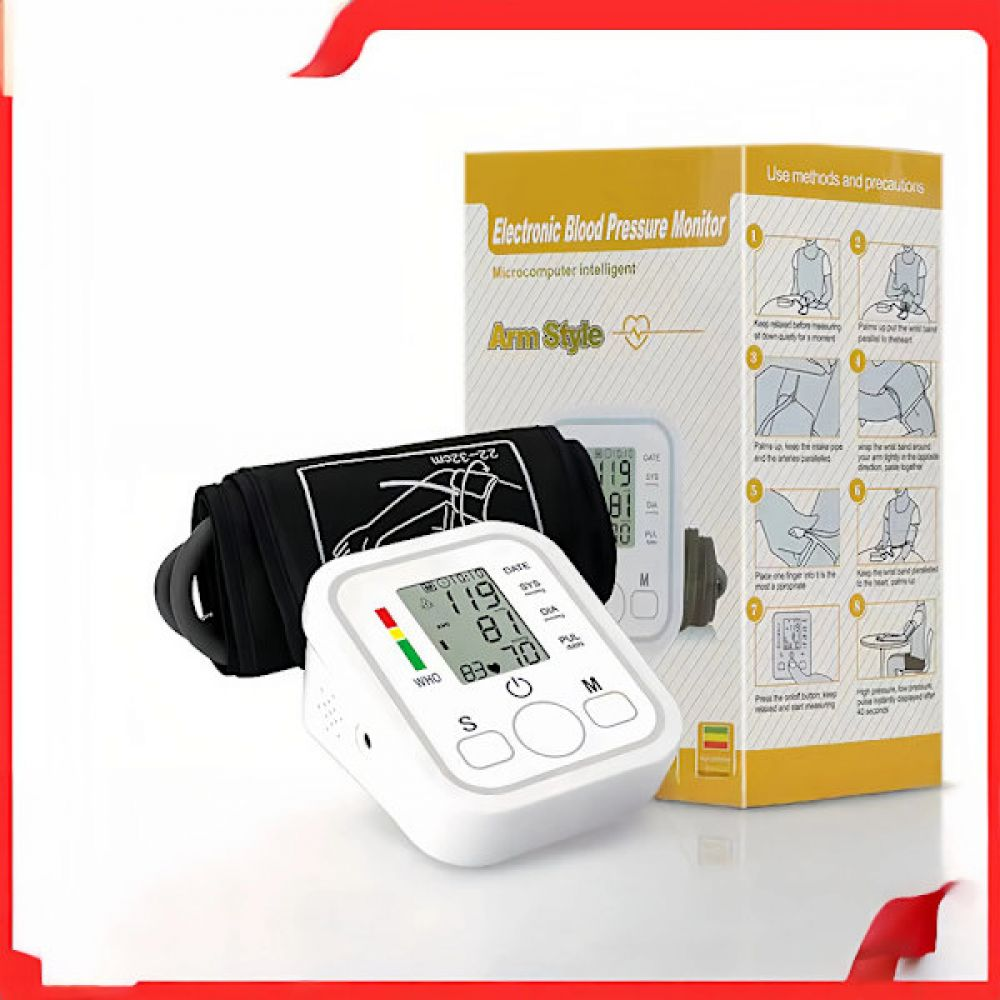 Ein weißes elektronisches Blutdruckmessgerät mit Manschette und Verpackung.