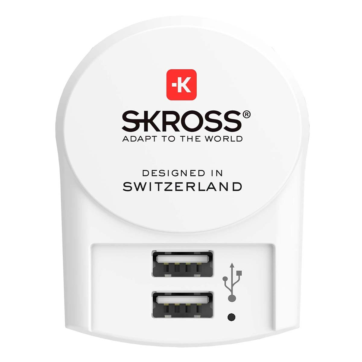 Adattatore da viaggio SKROSS bianco con due porte USB e un indicatore di carica.