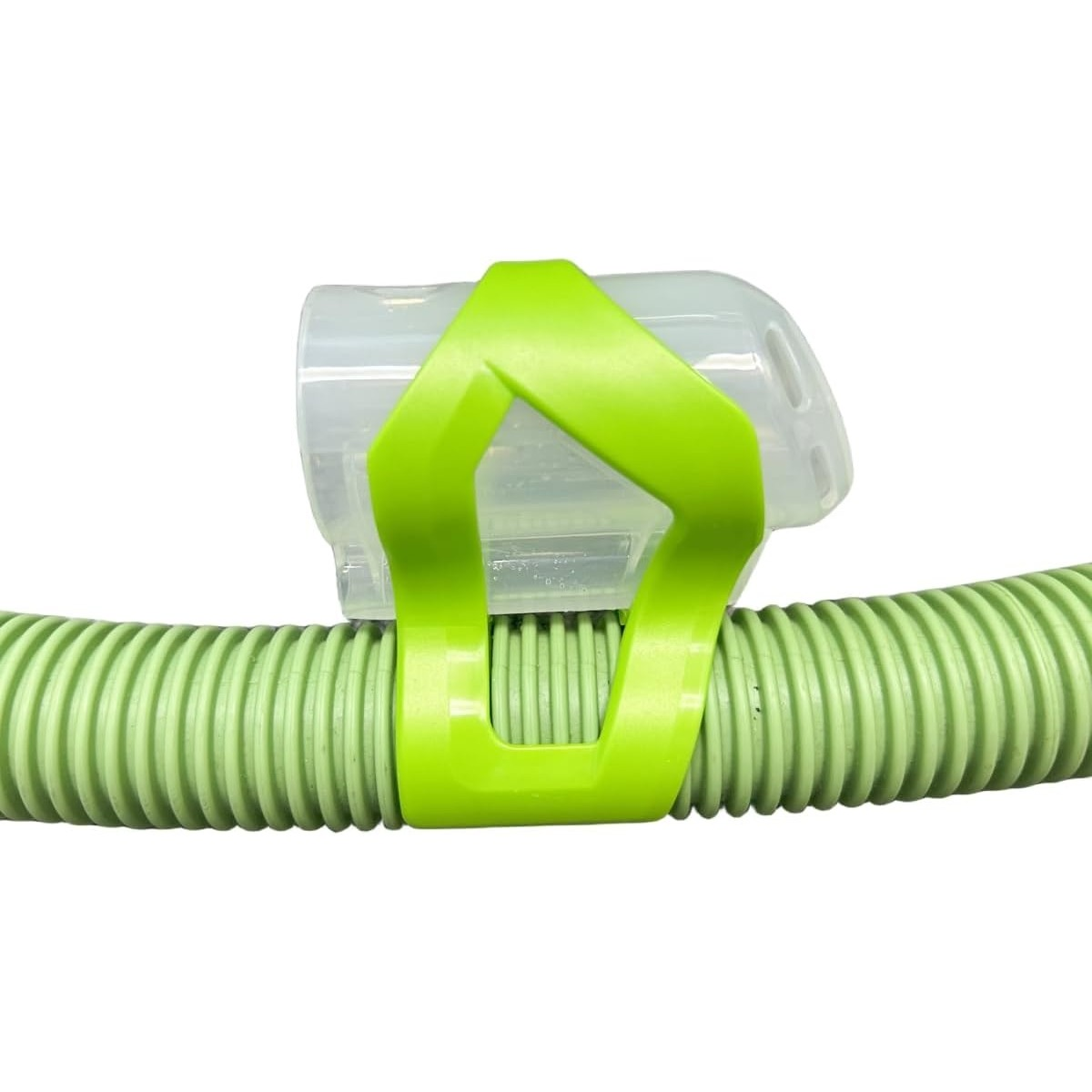Un tubo verde con un cappuccio trasparente tenuto da una clip verde.