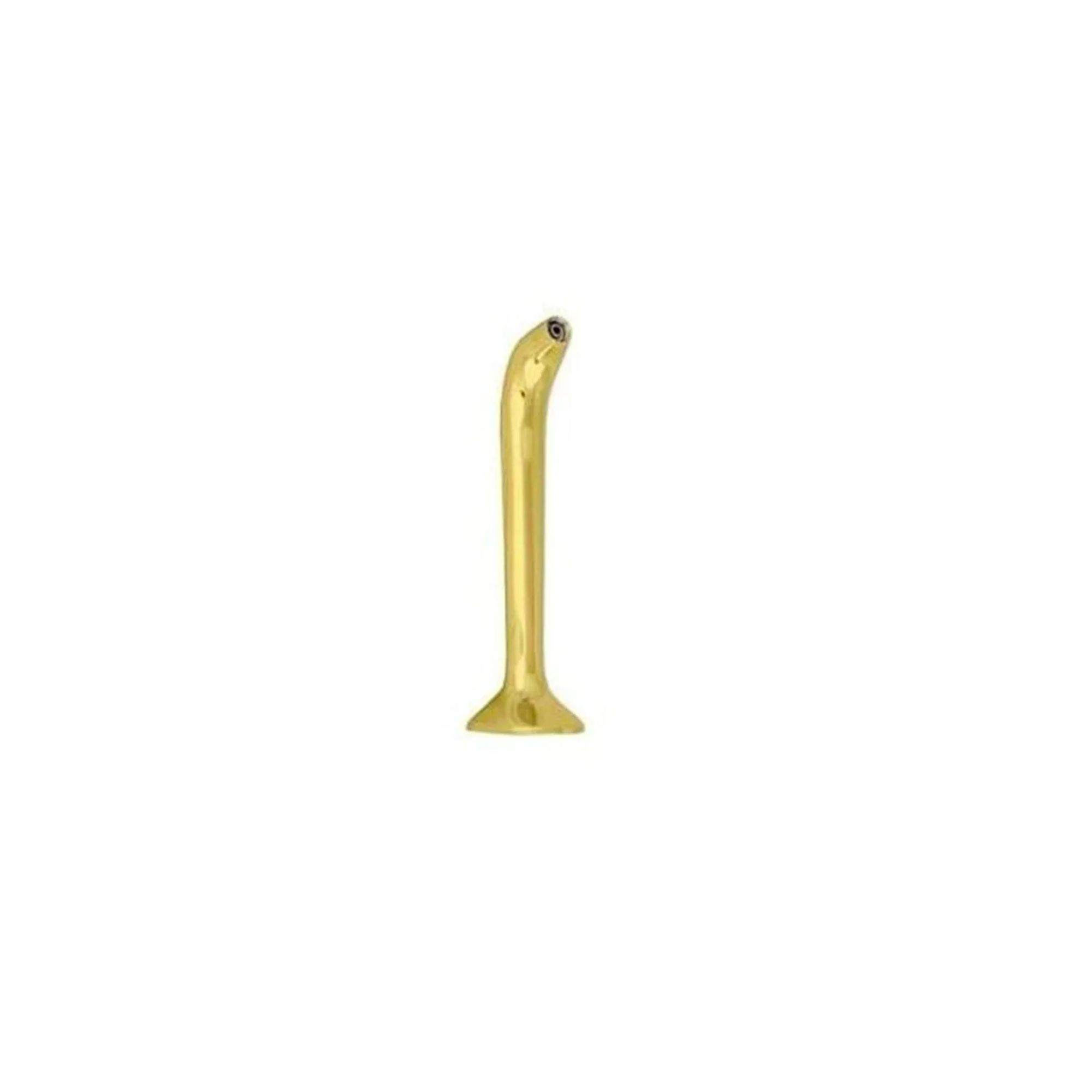 Een slank, gebogen gouden object met een uitlopende basis.
