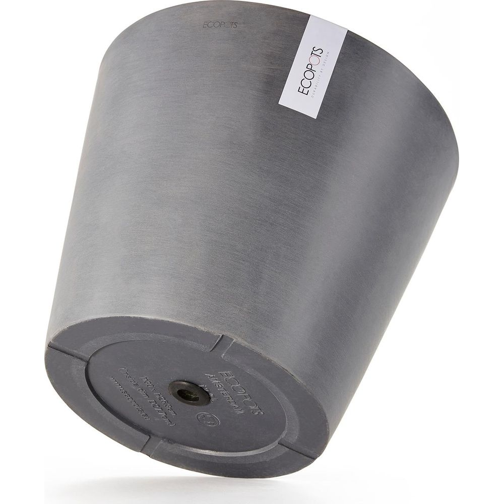 Grauer ECOPOTS Blumentopf mit Logo-Aufkleber, aus Kunststoff, mit Logo auf Unterseite.