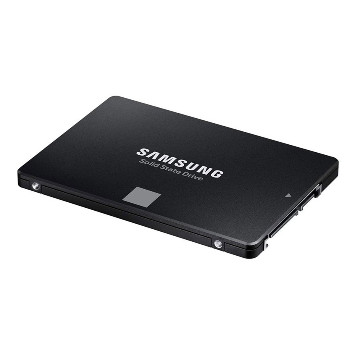 Schwarze Samsung Solid State Drive mit silbernem Logo und Etikett auf weißem Hintergrund.
