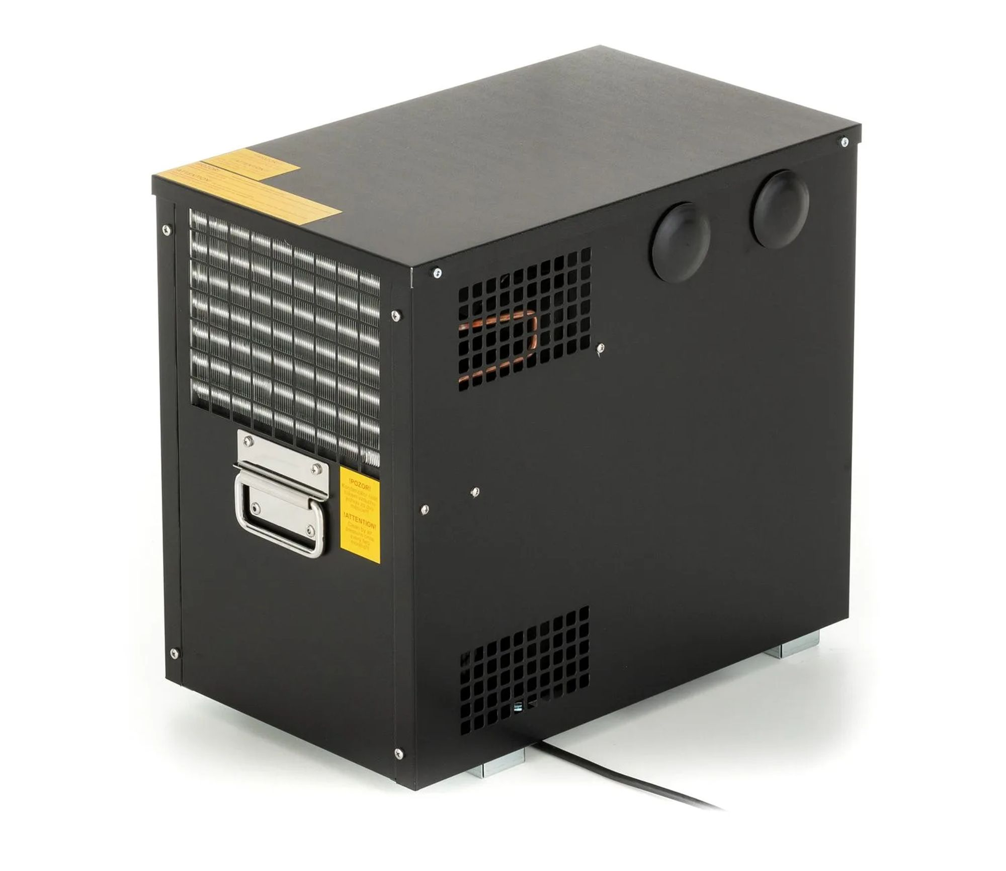 Zwarte koelunit met ventilatierooster, handvat en waarschuwingslabels.