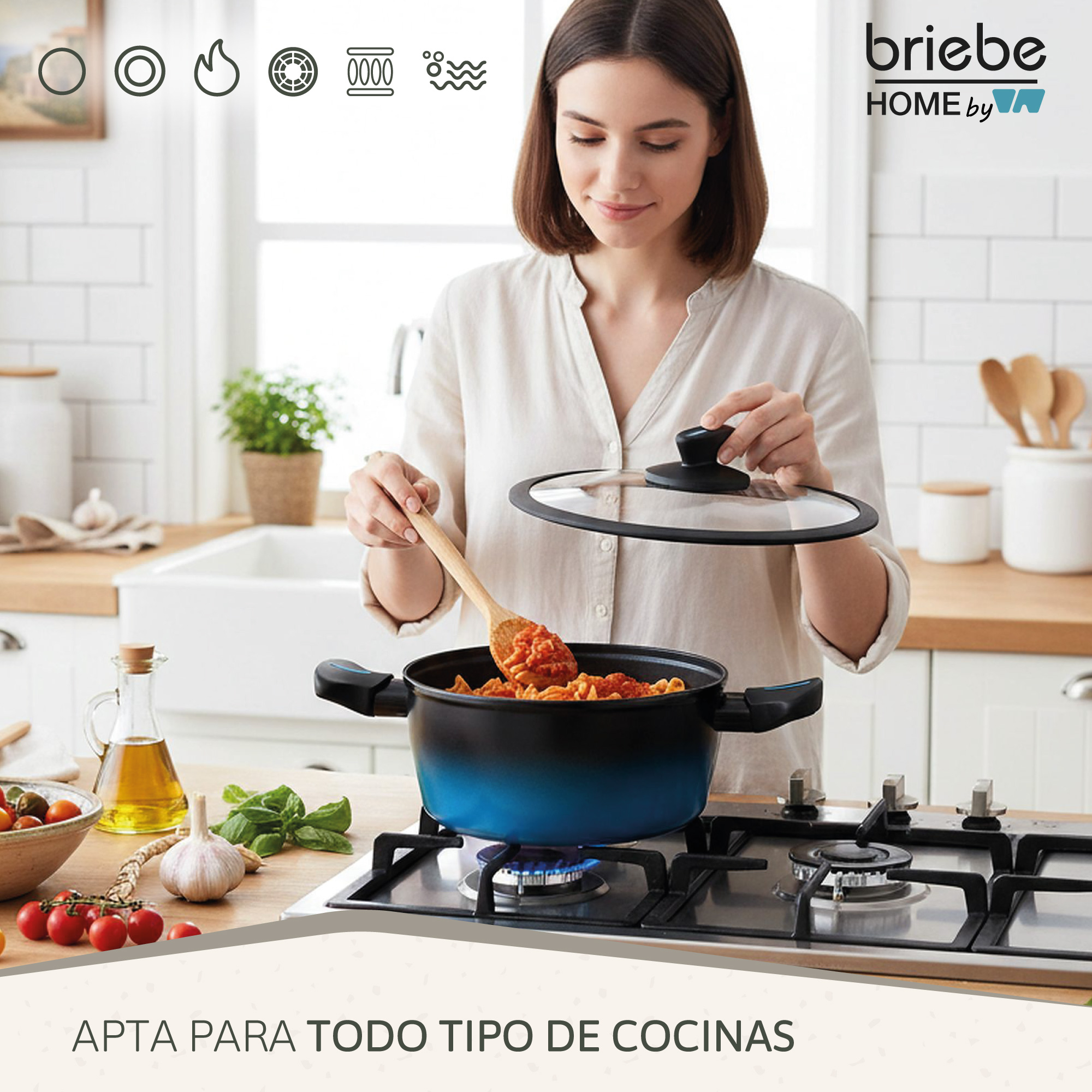 Una mujer cocina pasta con salsa de tomate en una olla sobre una estufa de gas.